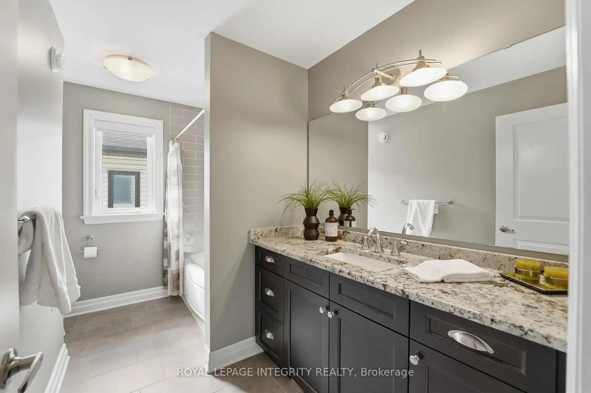 Photo 26 of 476 Ancaster Avenue, Ottawa, Woodroffe — HOMEH