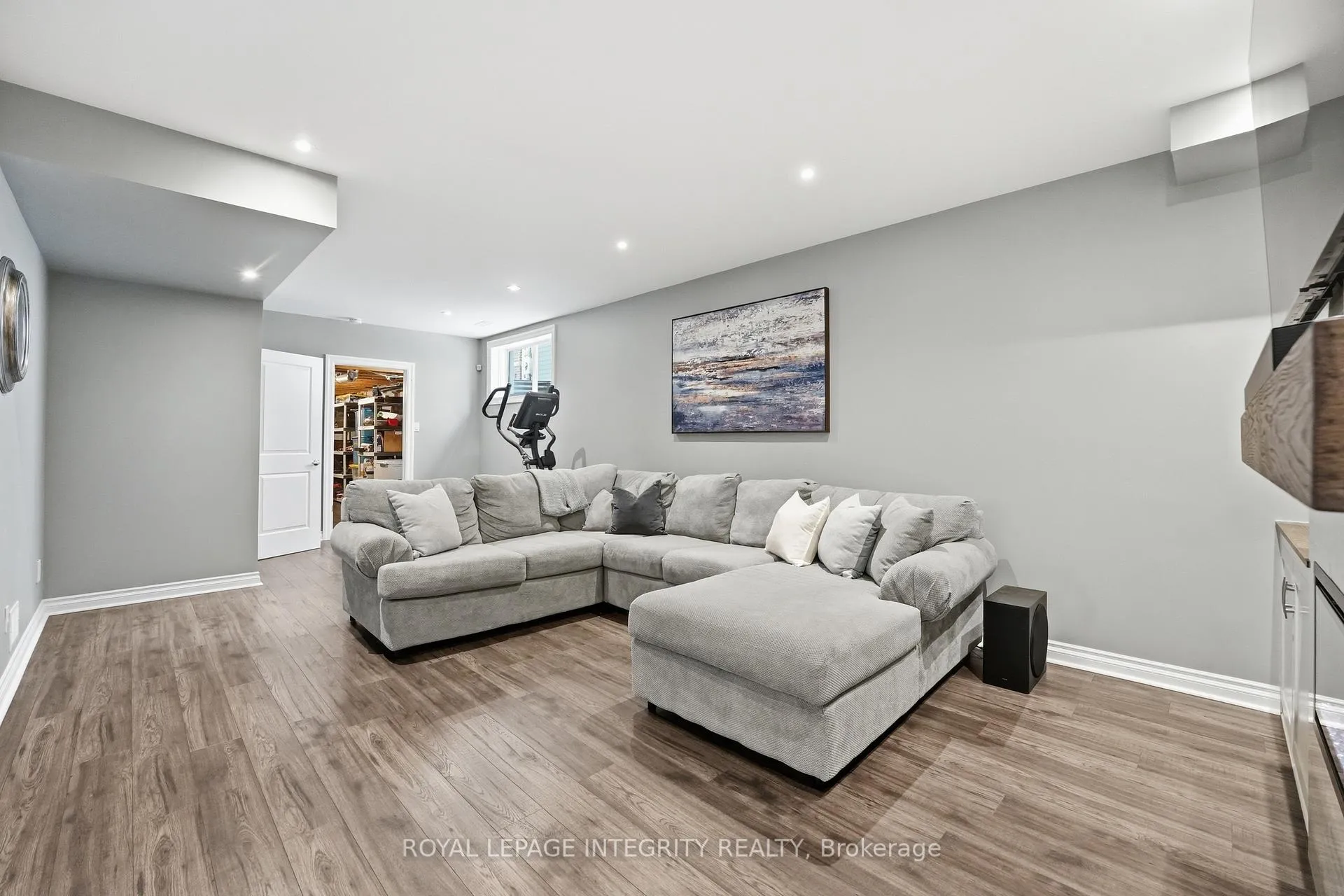 Photo 29 of 476 Ancaster Avenue, Ottawa, Woodroffe — HOMEH