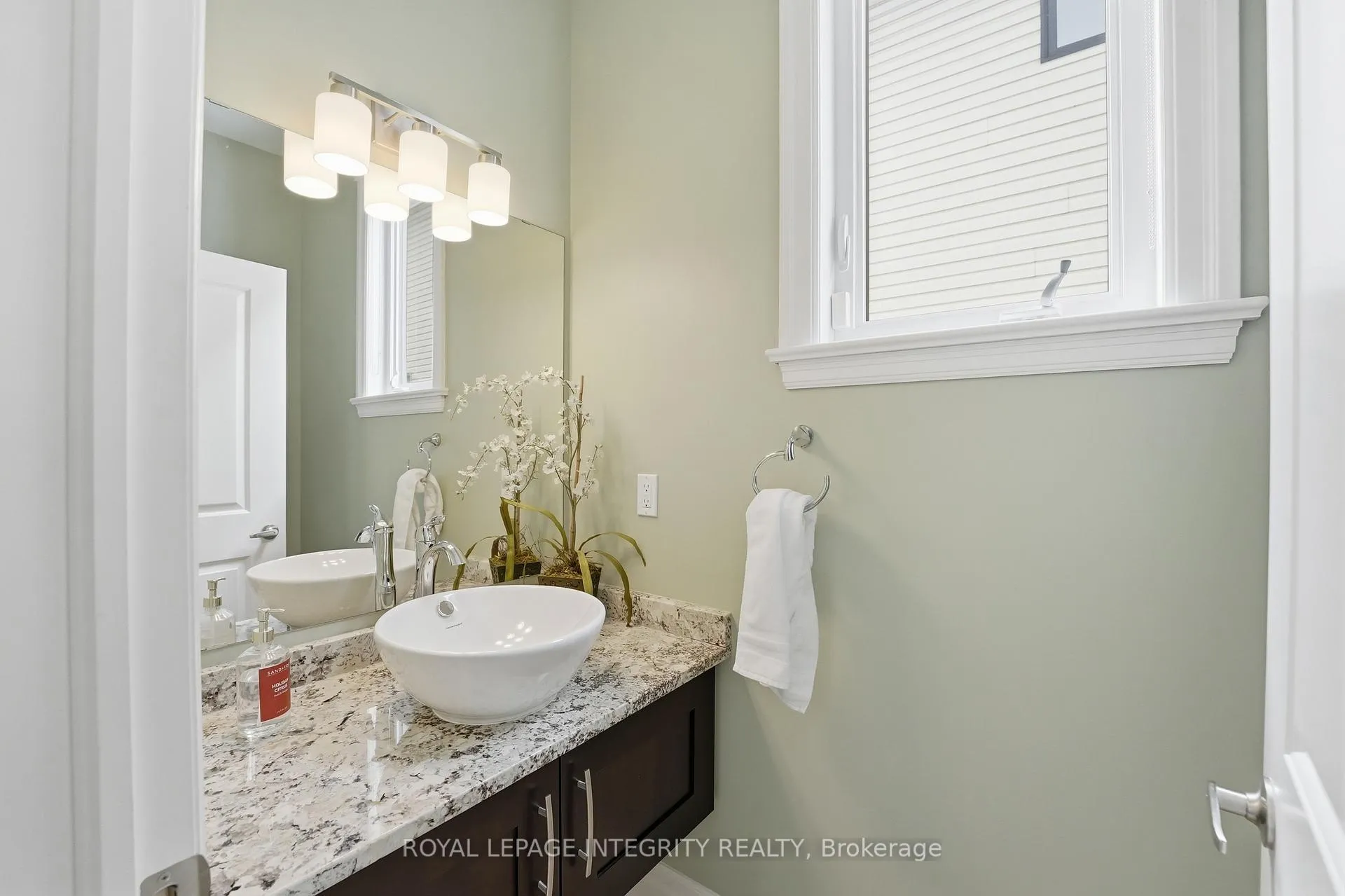 Photo 40 of 476 Ancaster Avenue, Ottawa, Woodroffe — HOMEH