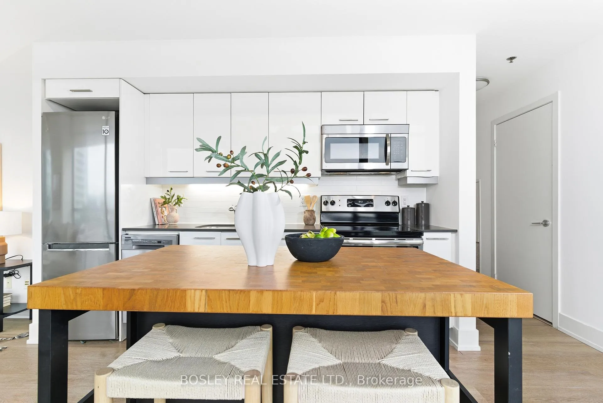 Photo 7 of Unit 708, 630 Queen Street E, Toronto, South Riverdale — HOMEH