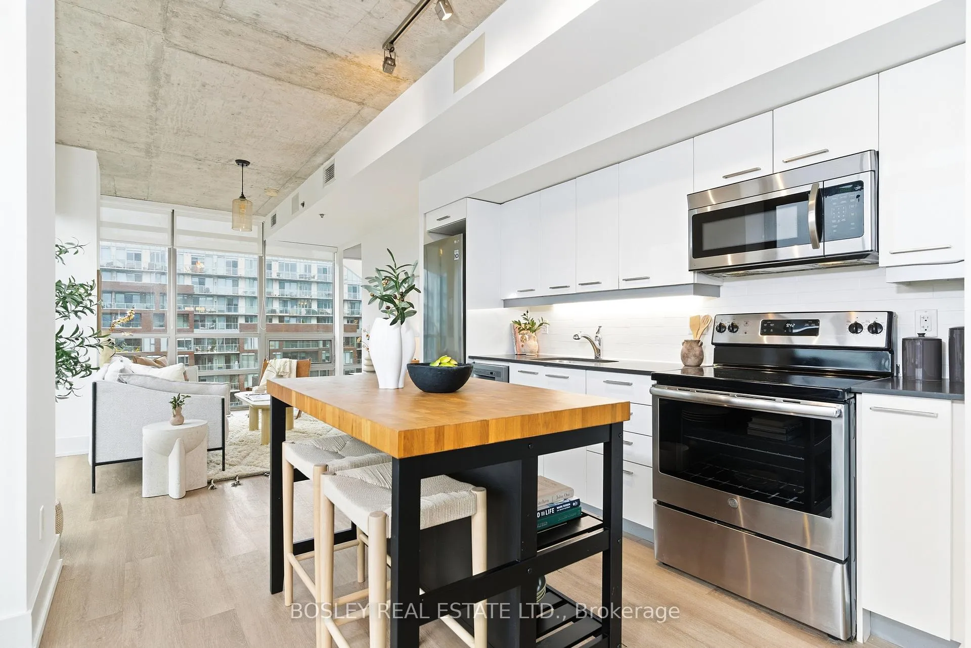 Photo 8 of Unit 708, 630 Queen Street E, Toronto, South Riverdale — HOMEH