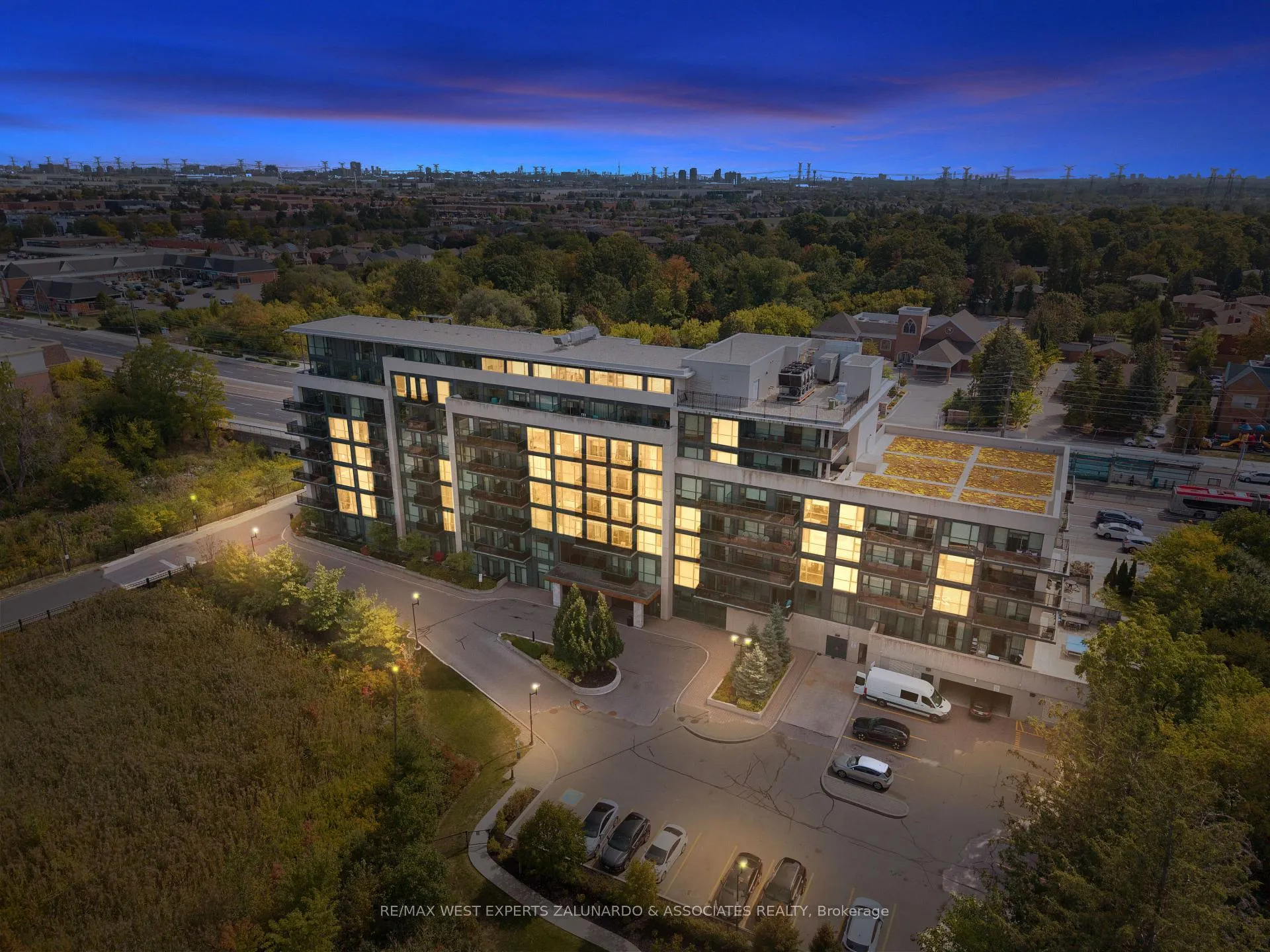 Photo 2 of Unit 412, 4700 Highway 7 Road, Vaughan, East Woodbridge — HOMEH