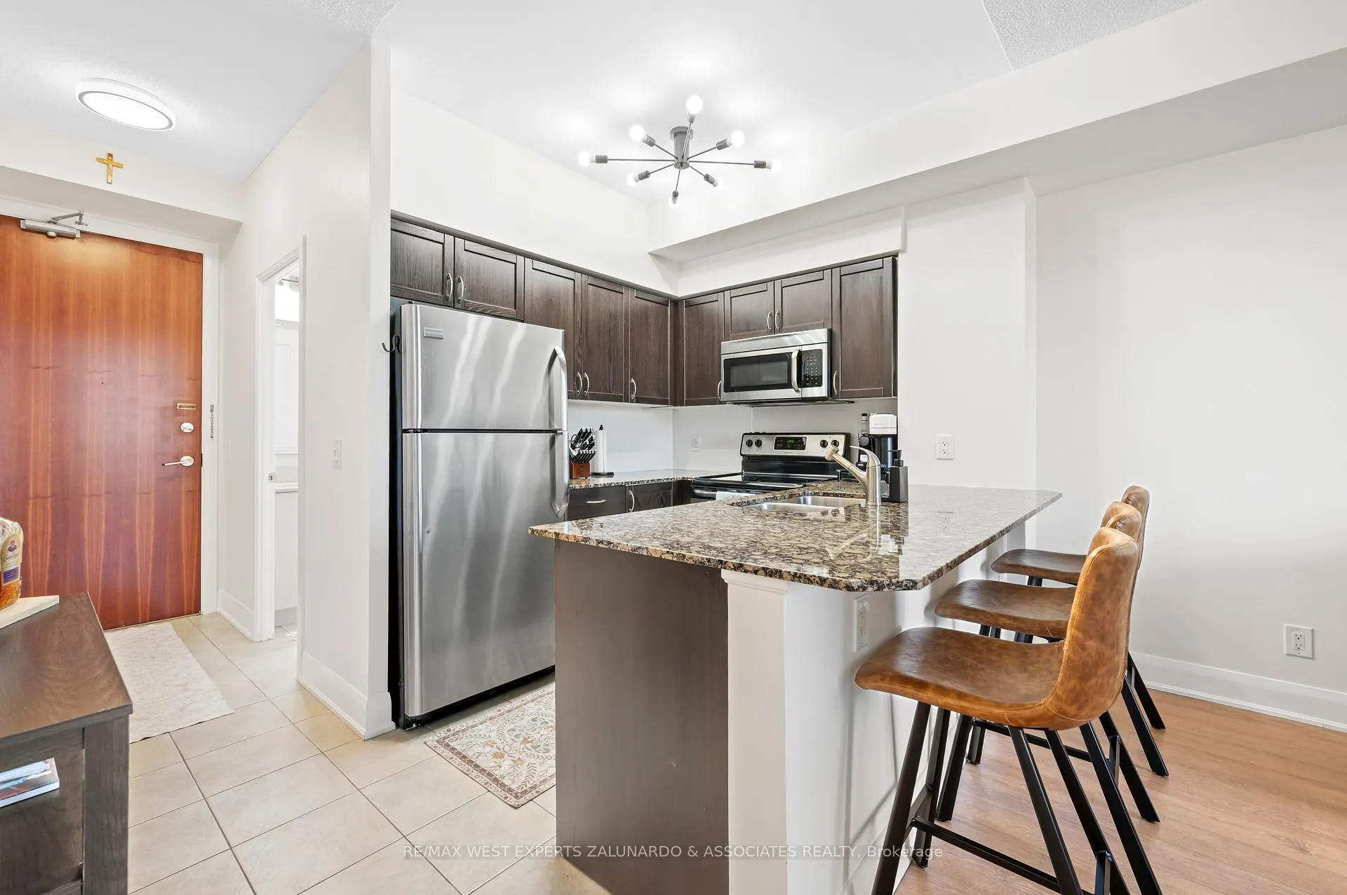Photo 15 of Unit 412, 4700 Highway 7 Road, Vaughan, East Woodbridge — HOMEH