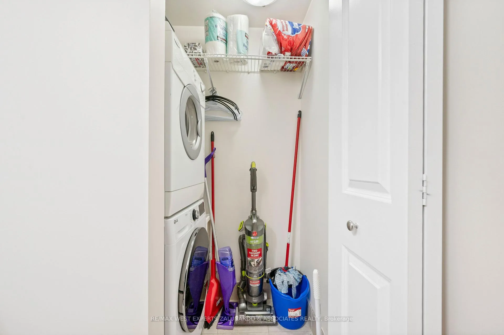 Photo 23 of Unit 412, 4700 Highway 7 Road, Vaughan, East Woodbridge — HOMEH