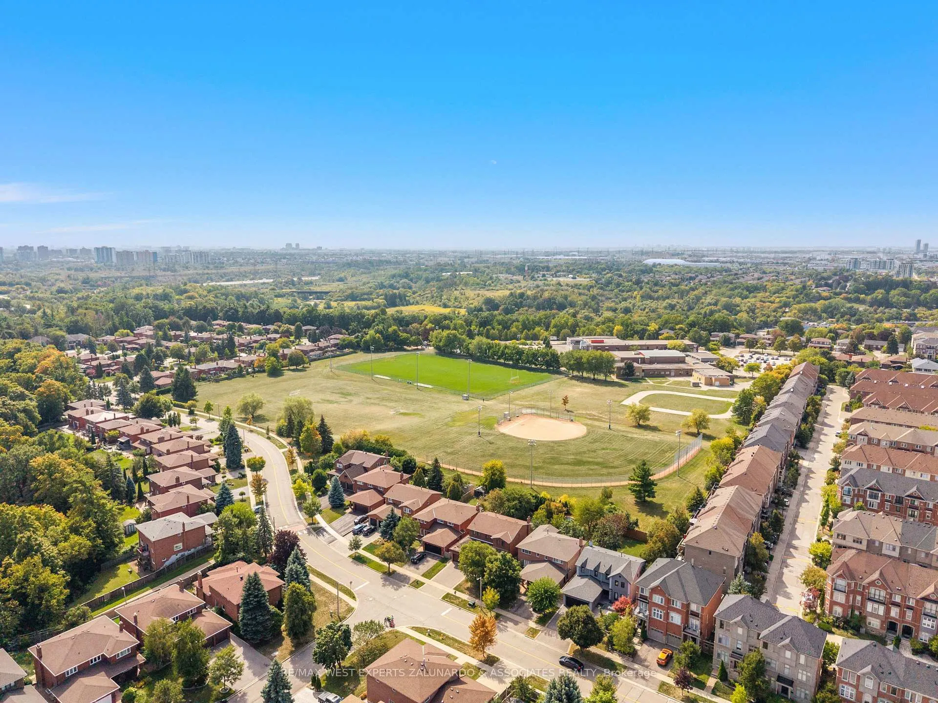 Photo 33 of Unit 412, 4700 Highway 7 Road, Vaughan, East Woodbridge — HOMEH