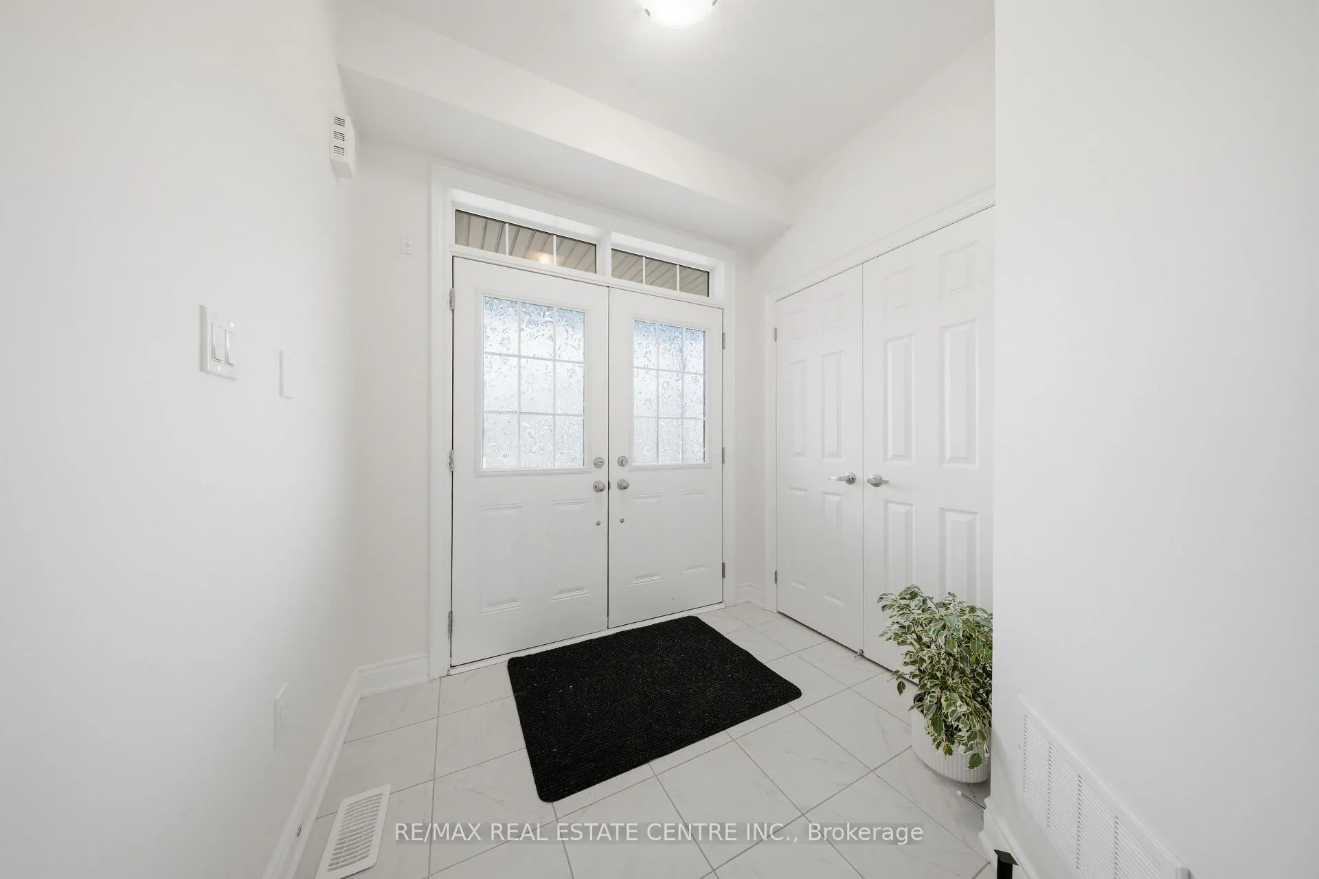 Photo 6 of 524 Brooks Street, Shelburne — HOMEH