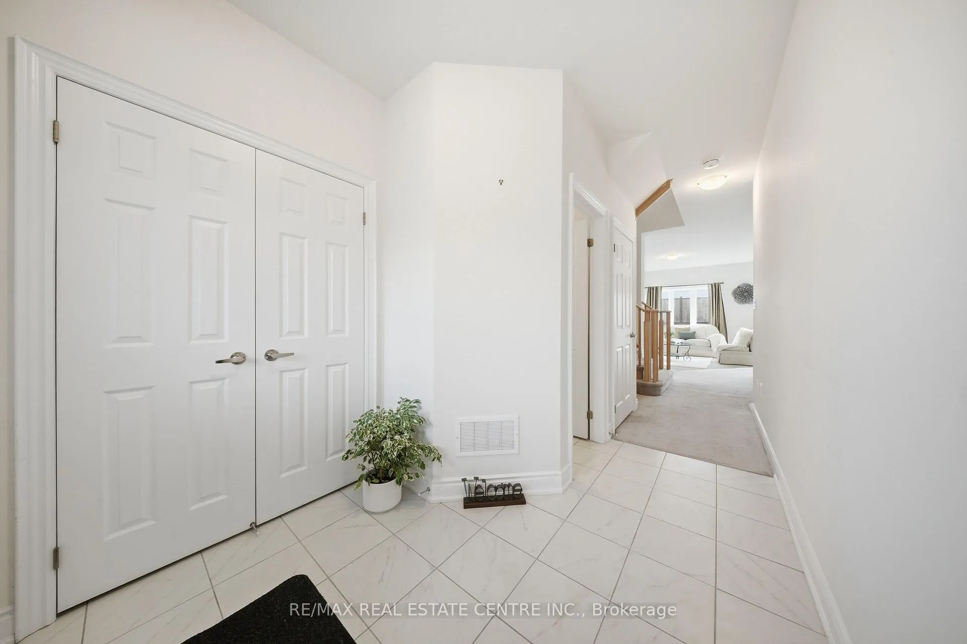 Photo 7 of 524 Brooks Street, Shelburne — HOMEH