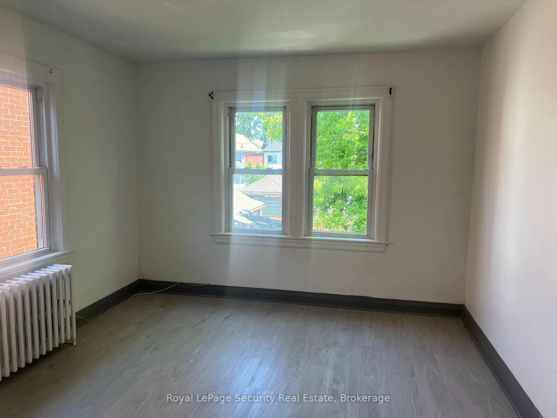Photo 7 of 691 Barton Street E, Hamilton, Stipley — HOMEH