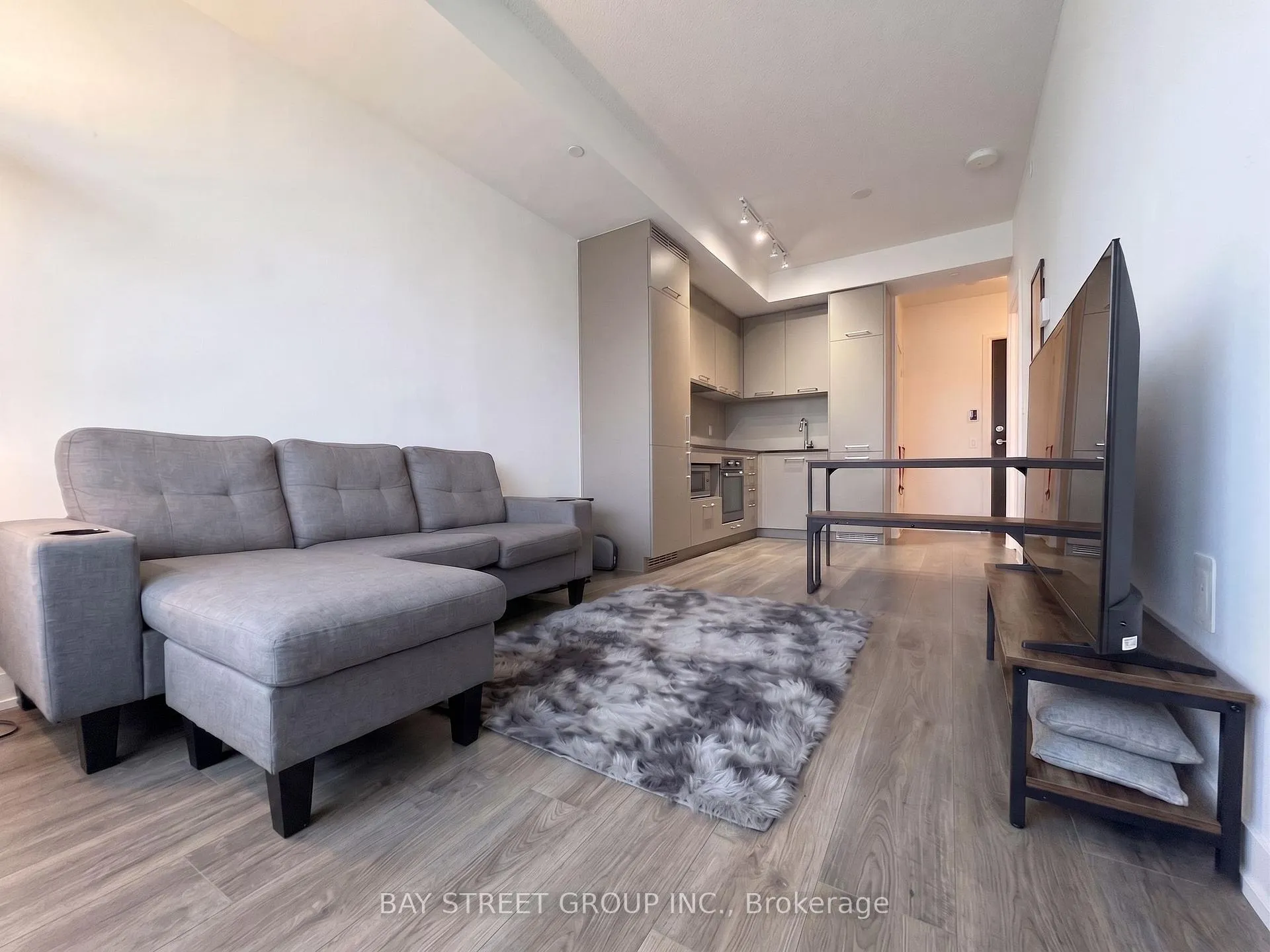 Photo 3 of Unit 3201, 87 Peter Street, Toronto, Waterfront Communities — HOMEH