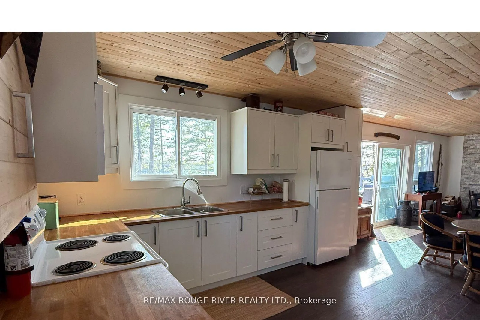 Photo 13 of 1784A Opeongo Point Road, Frontenac, Frontenac Centre — HOMEH