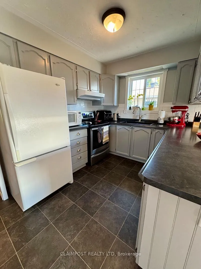 Photo 5 of 141 Rose Marie Crescent, Timmins, TNW - Riverpark — HOMEH