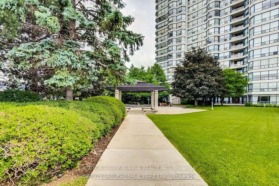 Photo 3 of Unit 302, 7300 Yonge Street, Vaughan, Crestwood-Springfarm-Yorkhill — HOMEH