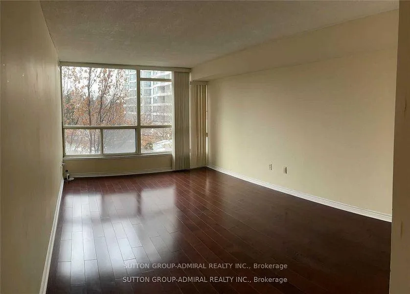 Photo 15 of Unit 302, 7300 Yonge Street, Vaughan, Crestwood-Springfarm-Yorkhill — HOMEH