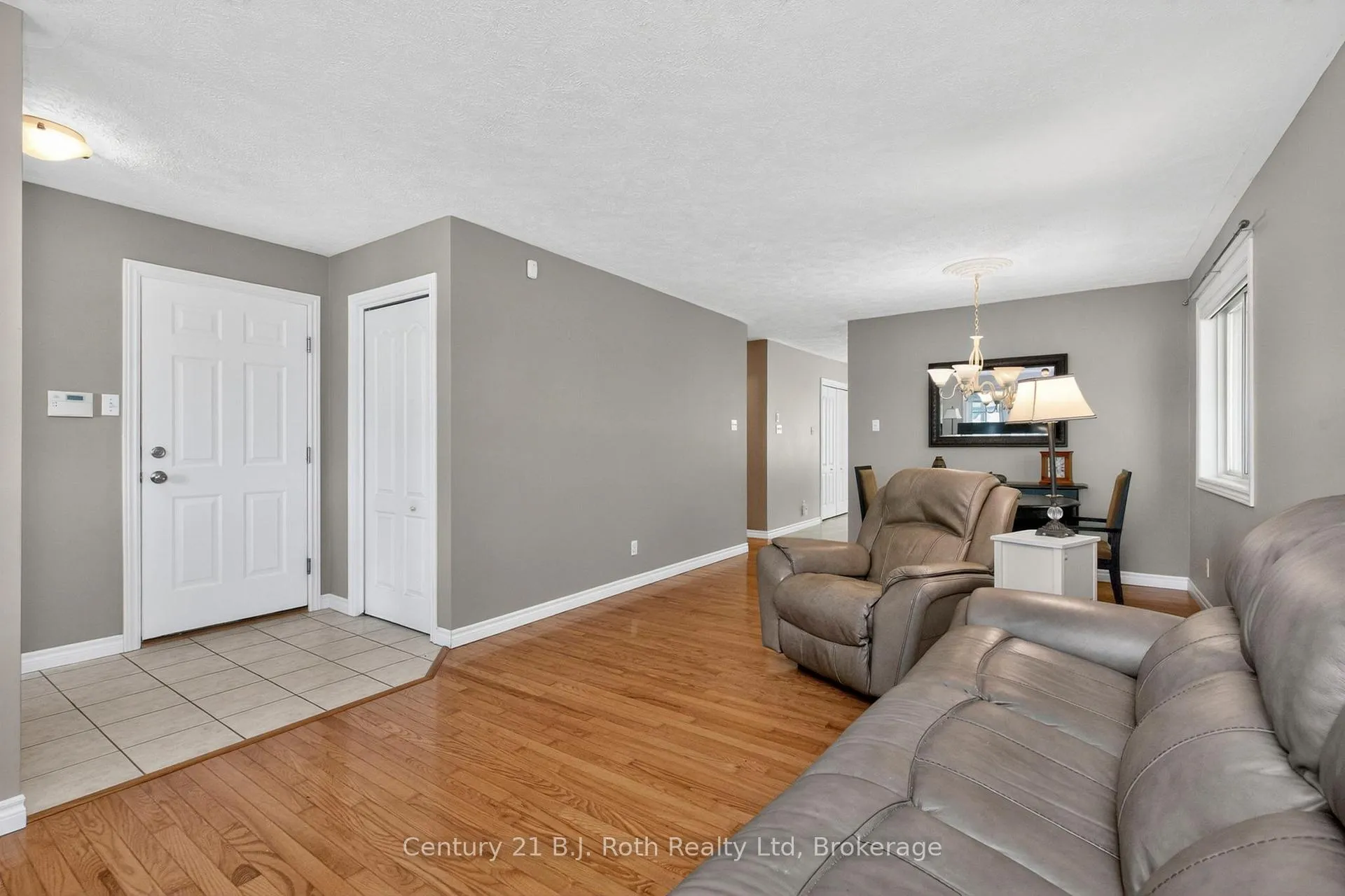 Photo 2 of 24 Marchand Drive, Penetanguishene — HOMEH