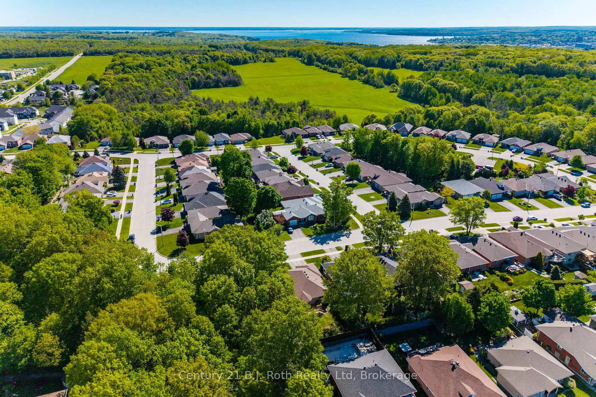 Photo 26 of 24 Marchand Drive, Penetanguishene — HOMEH