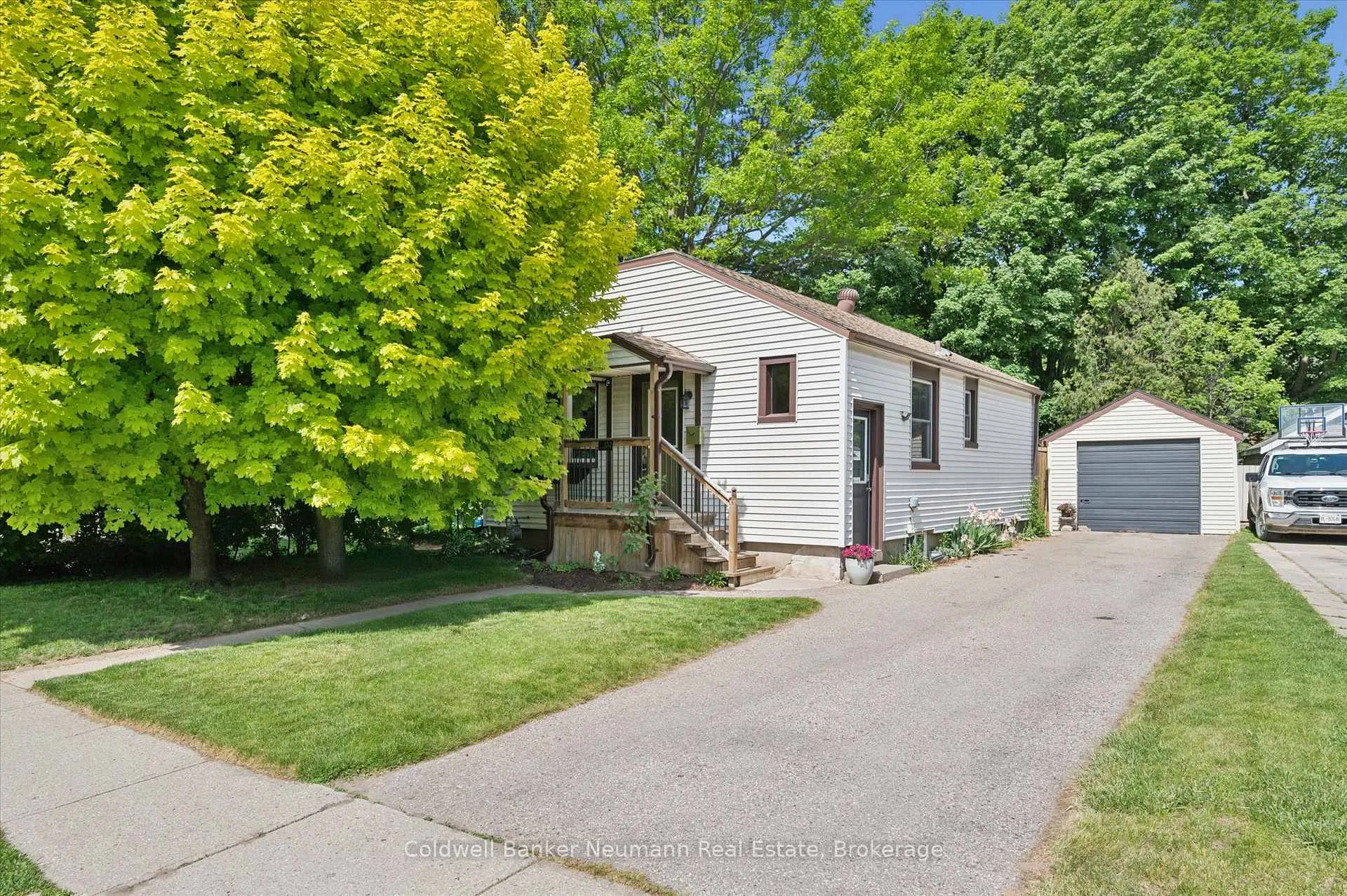 Photo 1 of 153 Winston Boulevard, Cambridge, Hespeler Village — HOMEH