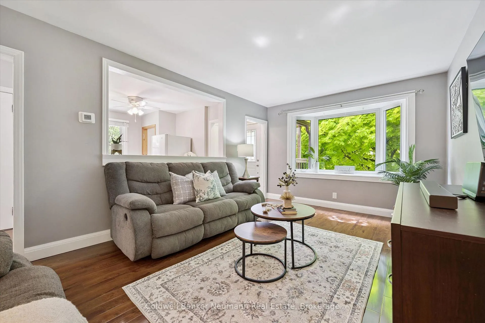 Photo 5 of 153 Winston Boulevard, Cambridge, Hespeler Village — HOMEH