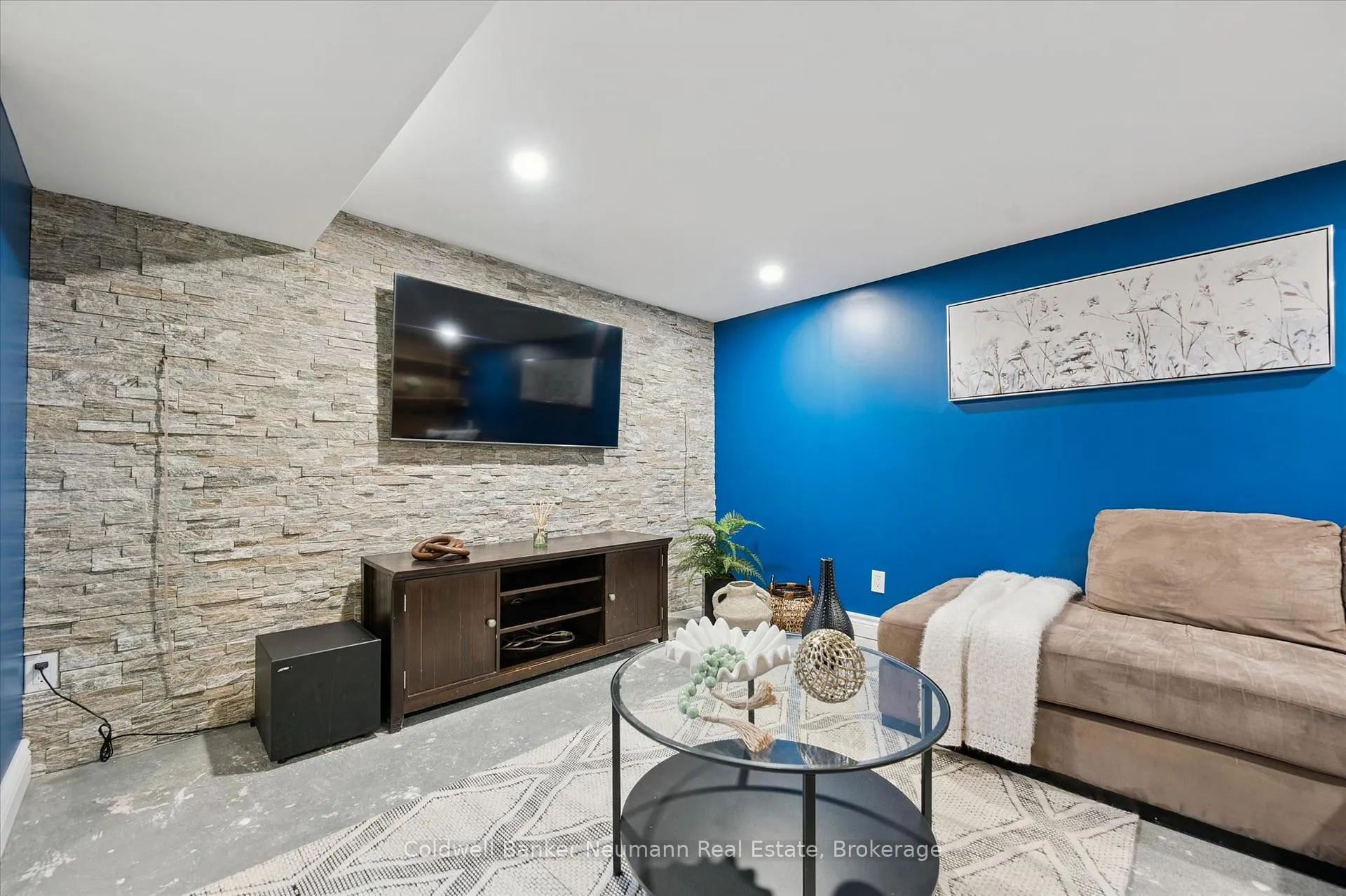 Photo 27 of 153 Winston Boulevard, Cambridge, Hespeler Village — HOMEH