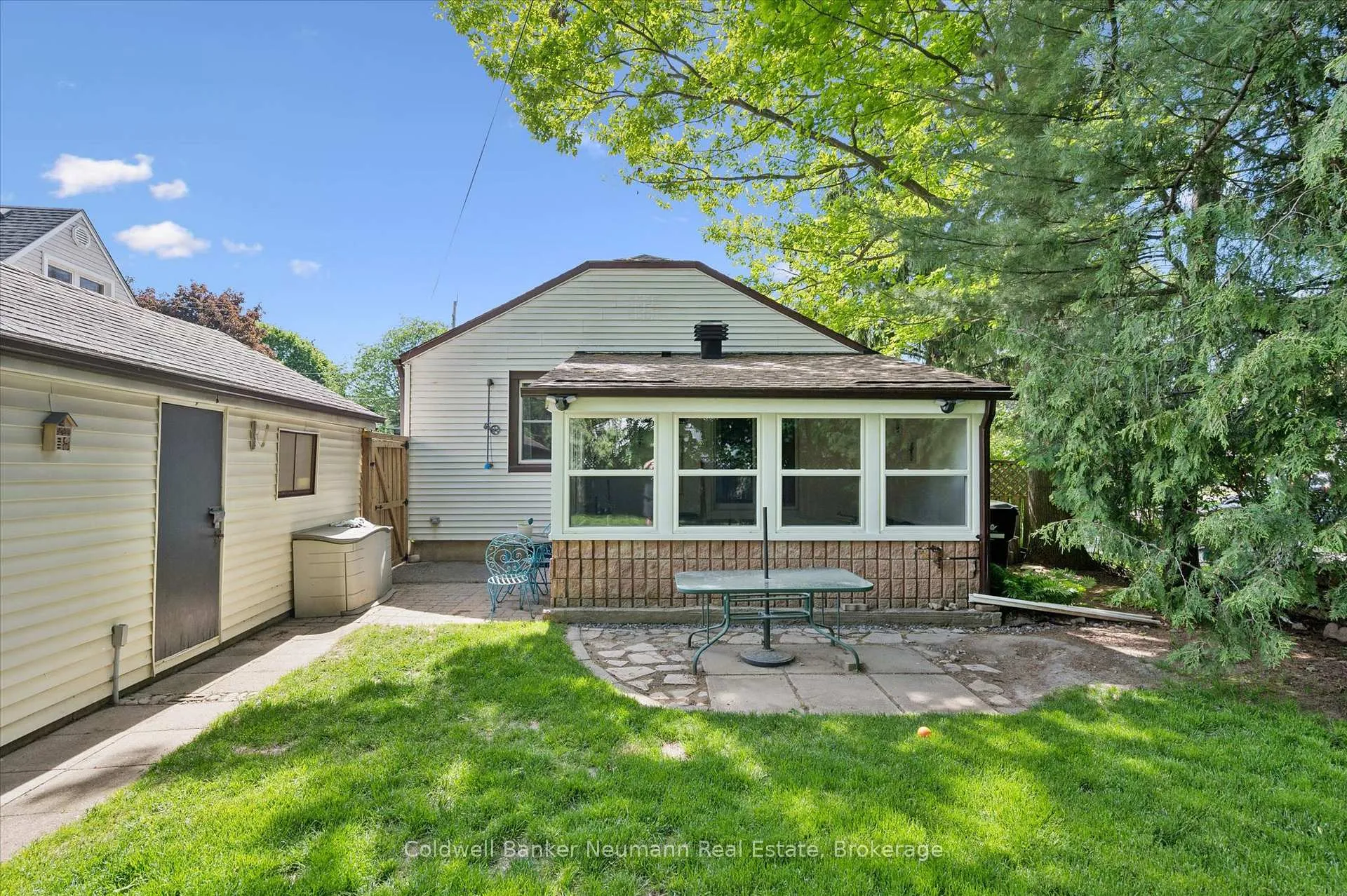Photo 30 of 153 Winston Boulevard, Cambridge, Hespeler Village — HOMEH