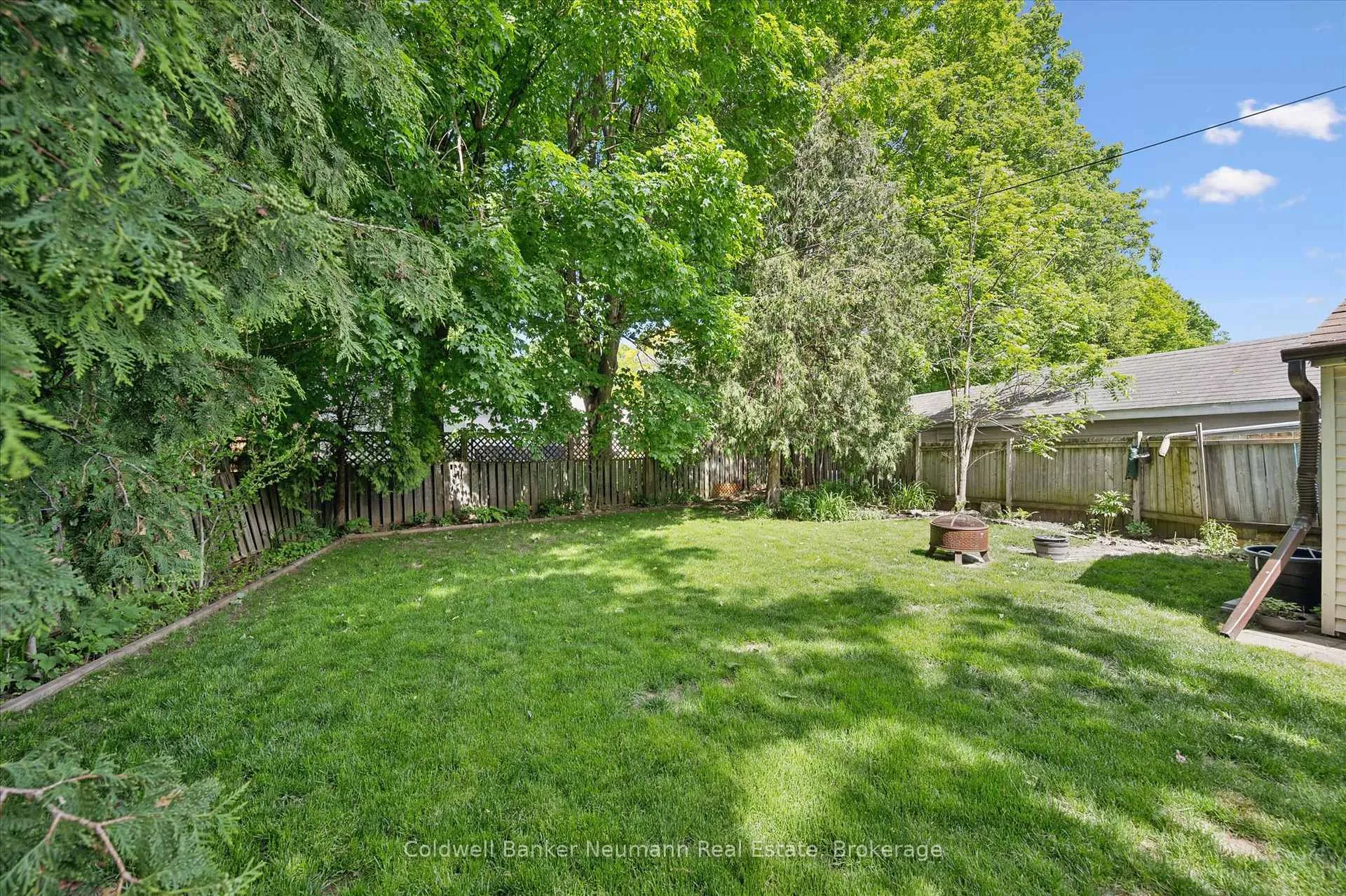 Photo 33 of 153 Winston Boulevard, Cambridge, Hespeler Village — HOMEH