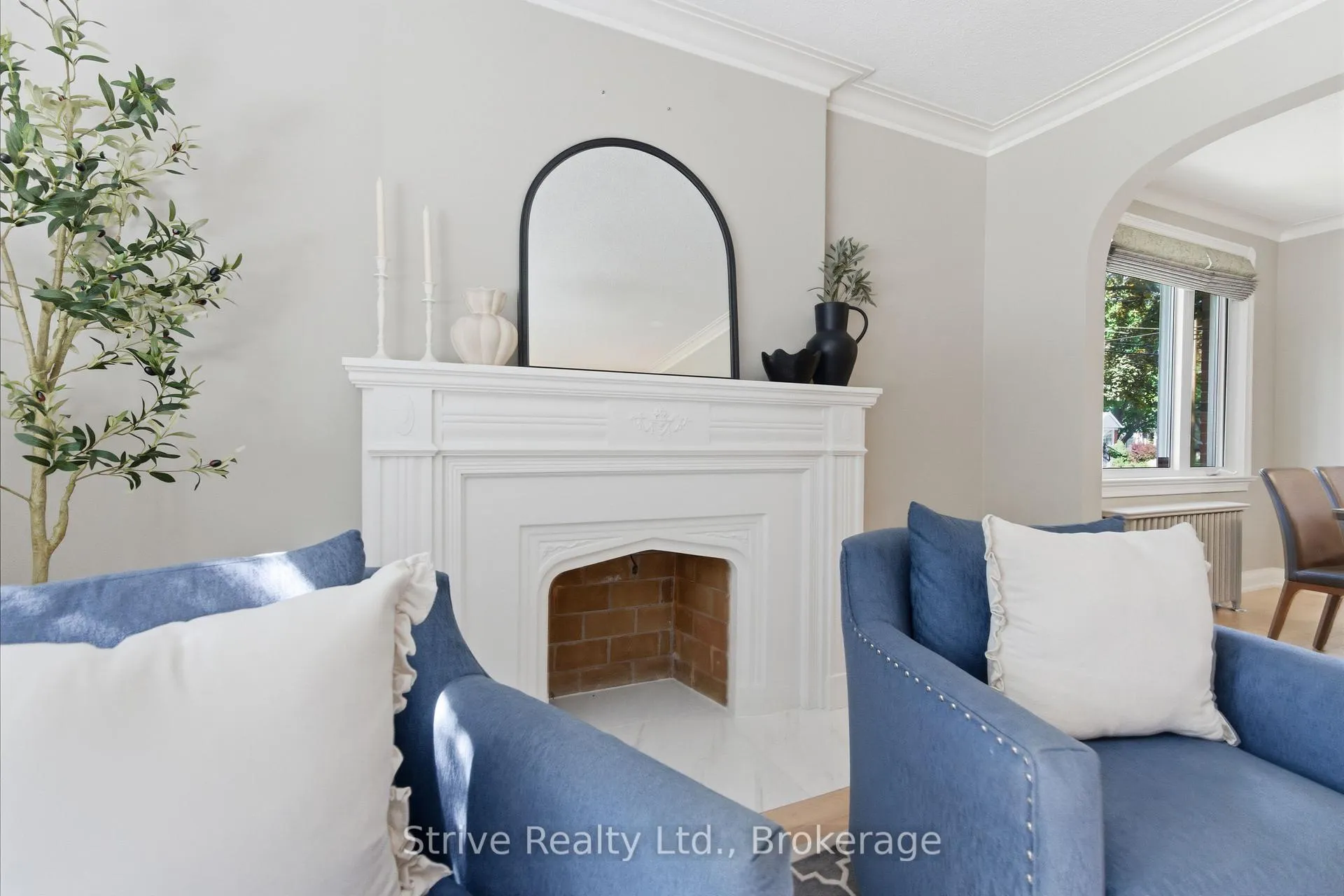 Photo 11 of 53 Monkton Avenue, Etobicoke, Stonegate-Queensway — HOMEH