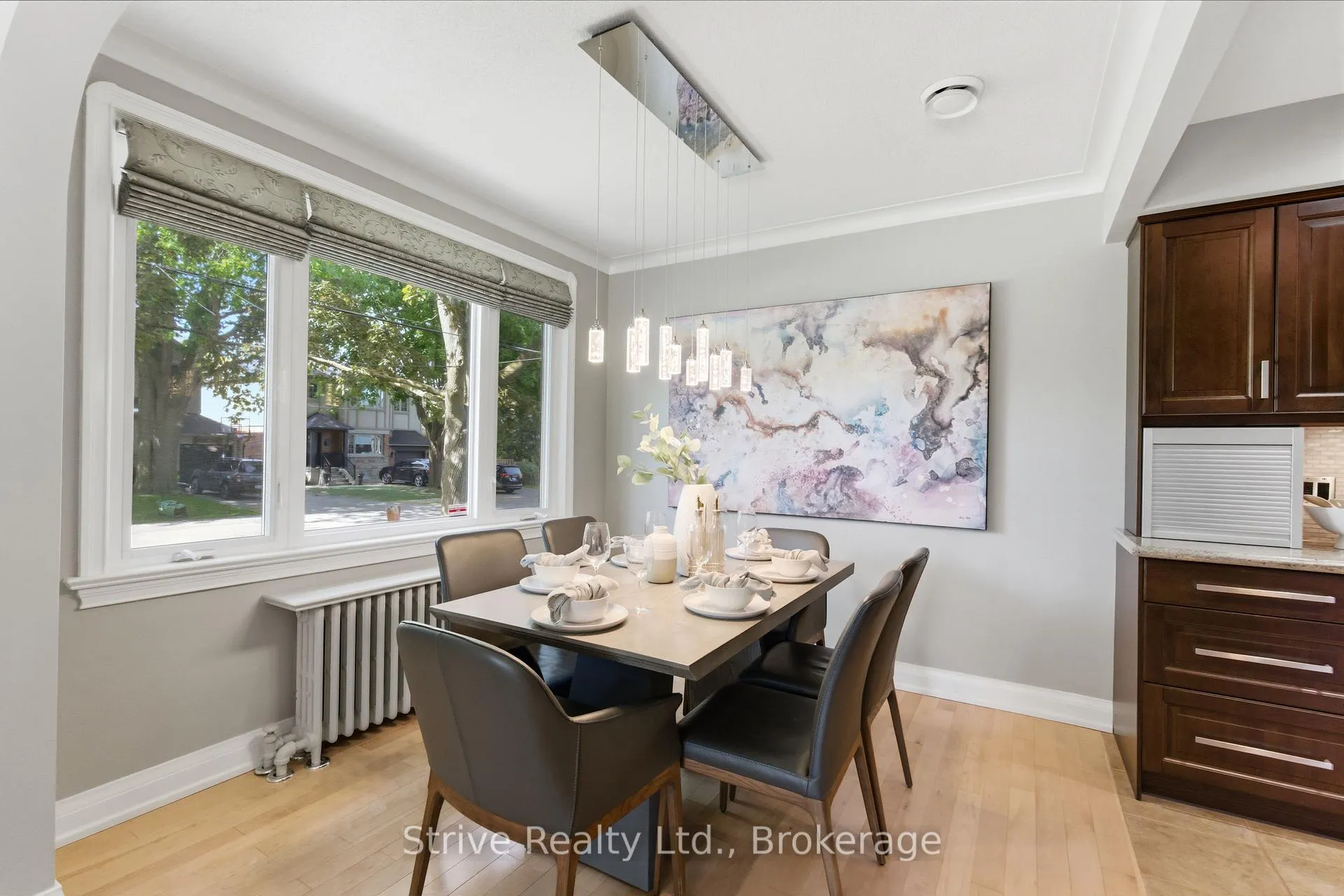 Photo 13 of 53 Monkton Avenue, Etobicoke, Stonegate-Queensway — HOMEH
