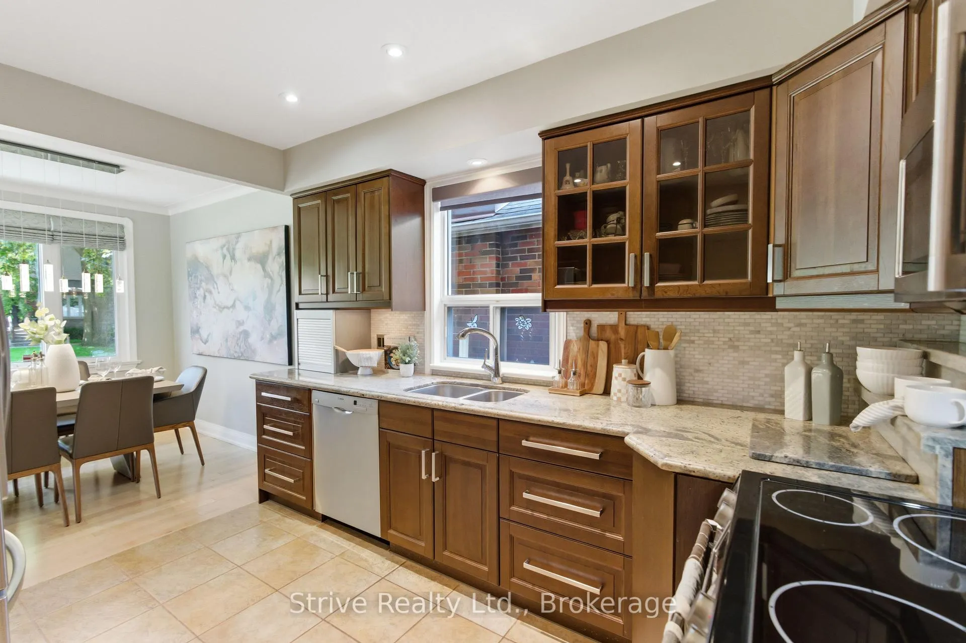 Photo 21 of 53 Monkton Avenue, Etobicoke, Stonegate-Queensway — HOMEH