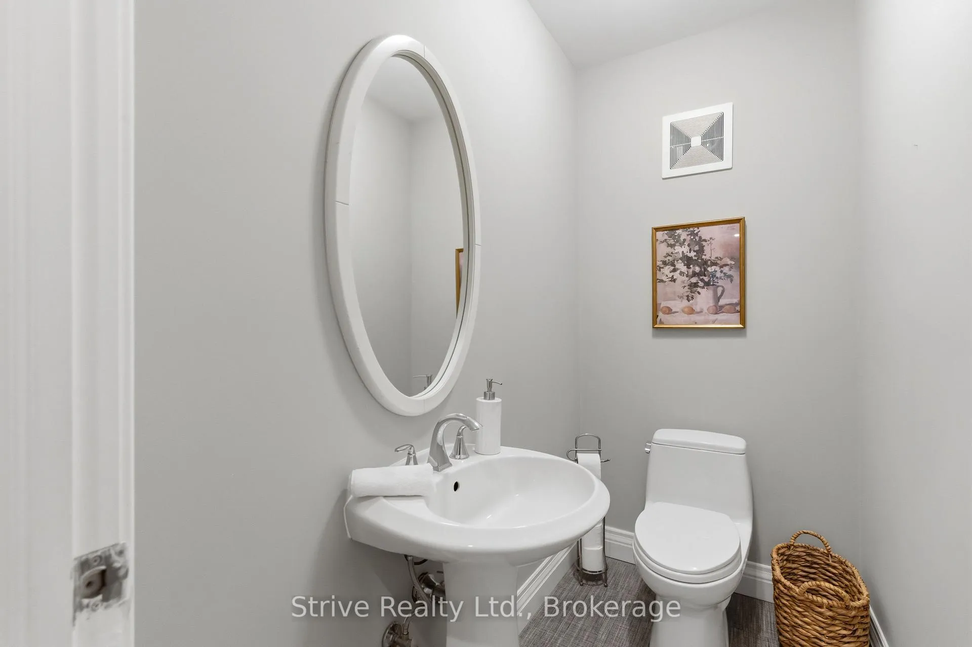 Photo 25 of 53 Monkton Avenue, Etobicoke, Stonegate-Queensway — HOMEH