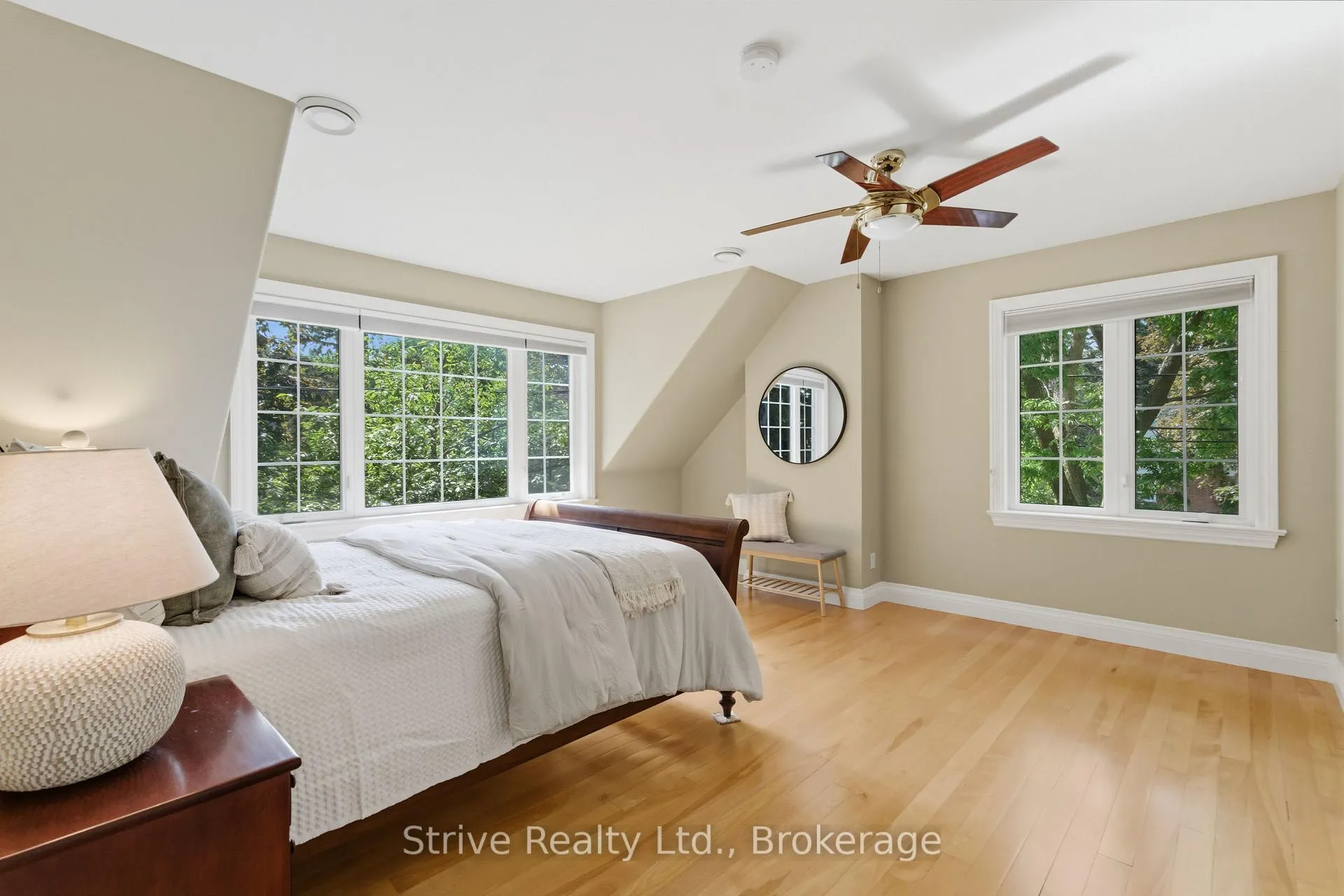 Photo 29 of 53 Monkton Avenue, Etobicoke, Stonegate-Queensway — HOMEH