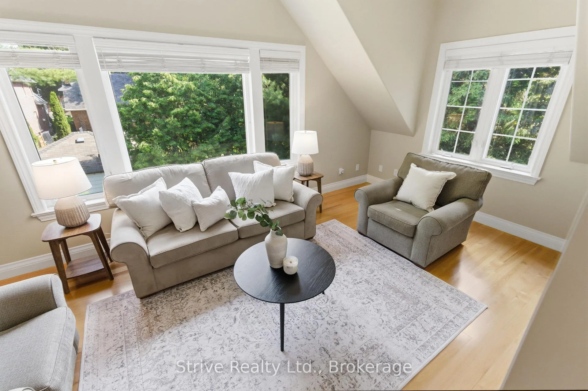 Photo 37 of 53 Monkton Avenue, Etobicoke, Stonegate-Queensway — HOMEH