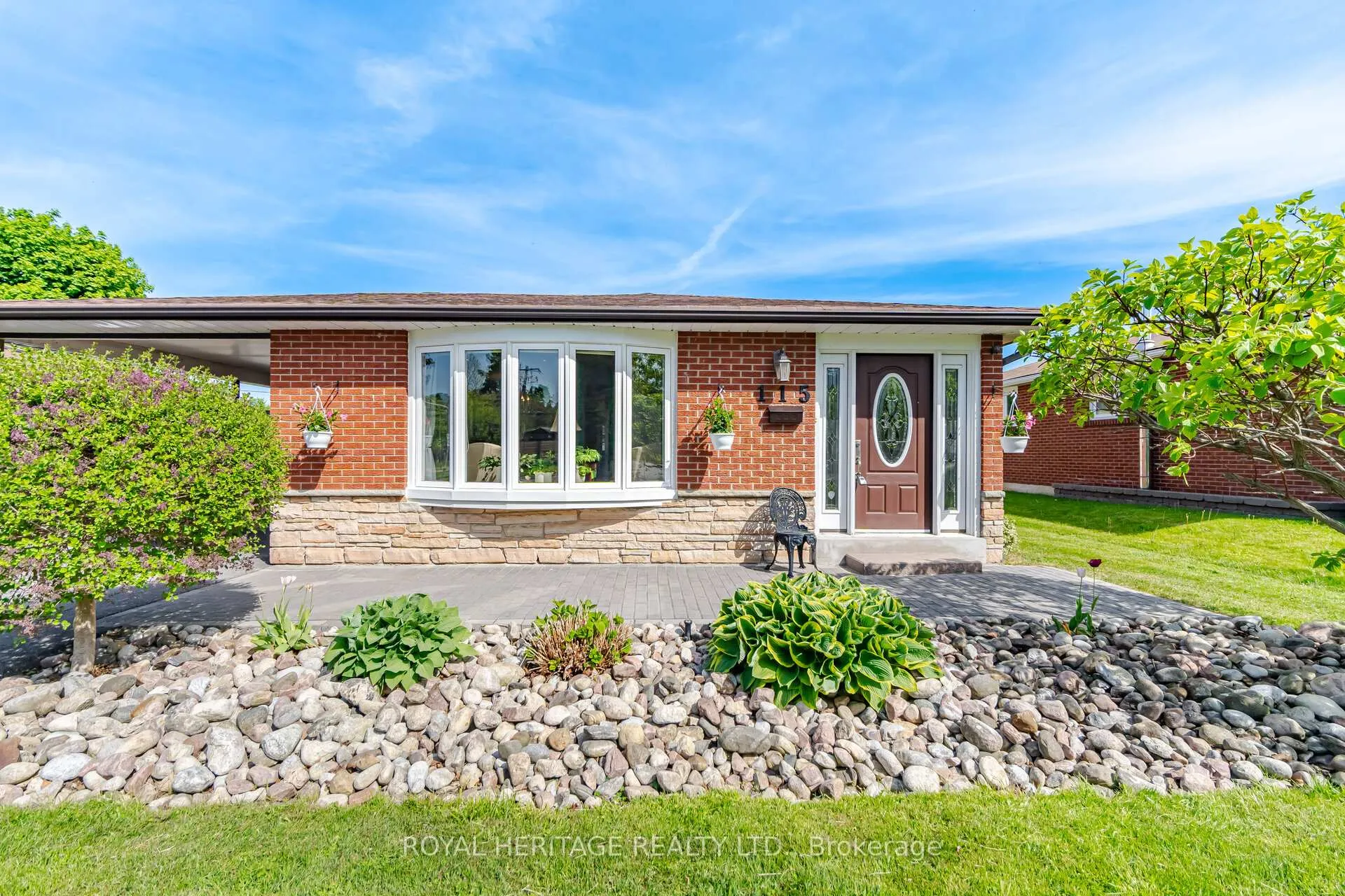 Photo 4 of 115 Clover Ridge Drive E, Ajax, South East — HOMEH