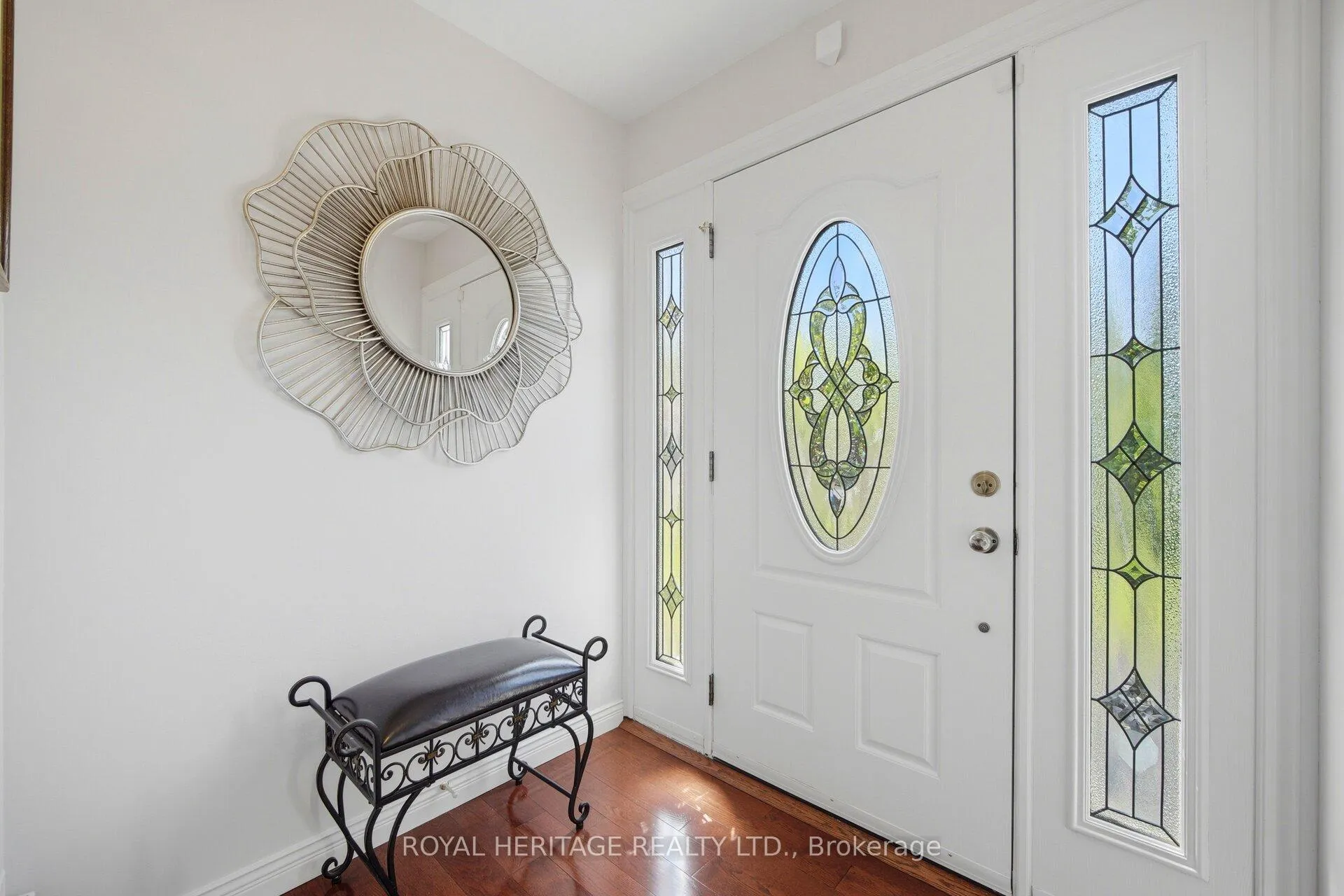 Photo 5 of 115 Clover Ridge Drive E, Ajax, South East — HOMEH