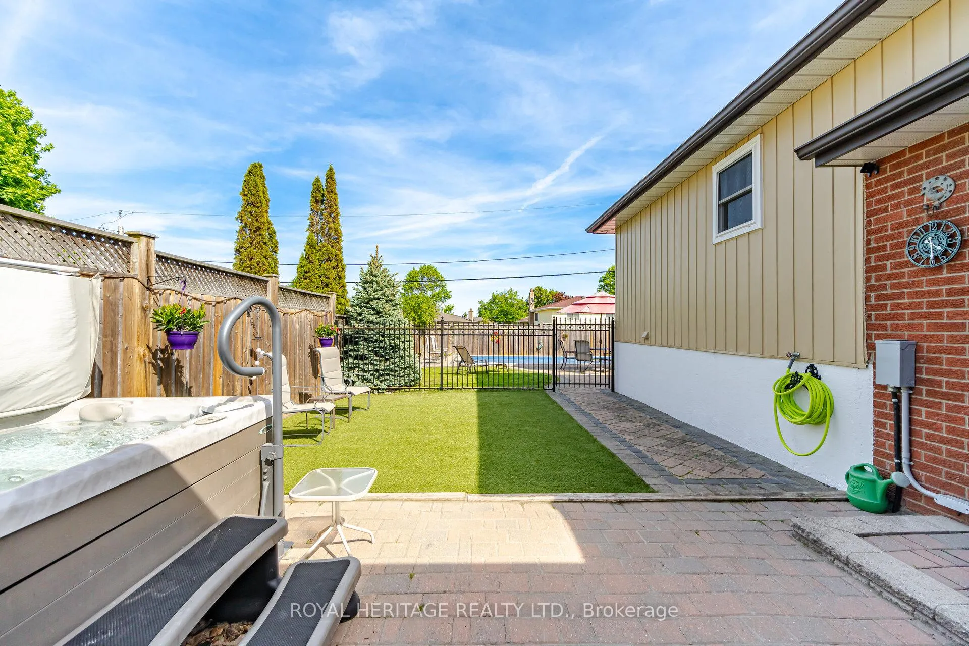 Photo 35 of 115 Clover Ridge Drive E, Ajax, South East — HOMEH