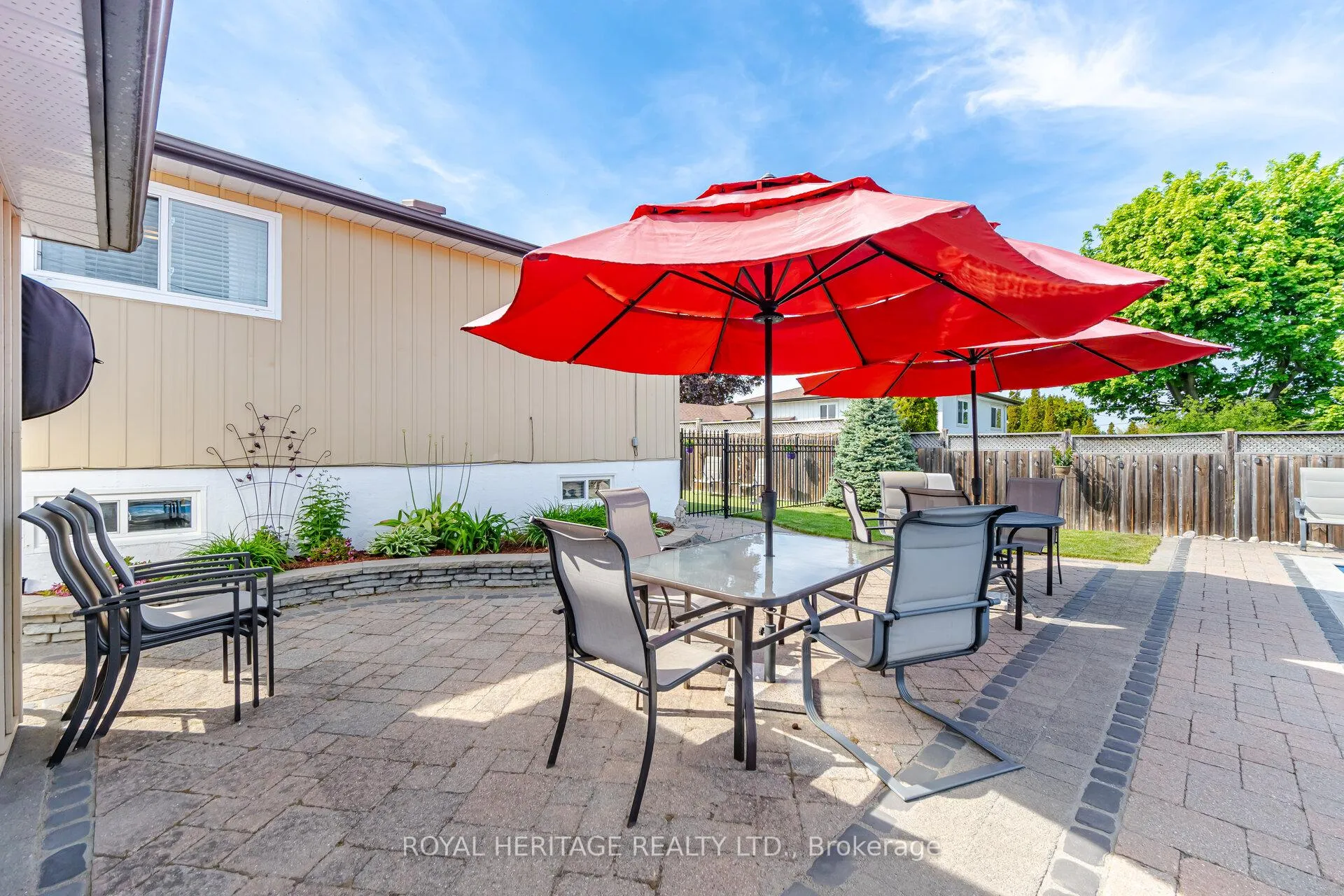 Photo 37 of 115 Clover Ridge Drive E, Ajax, South East — HOMEH
