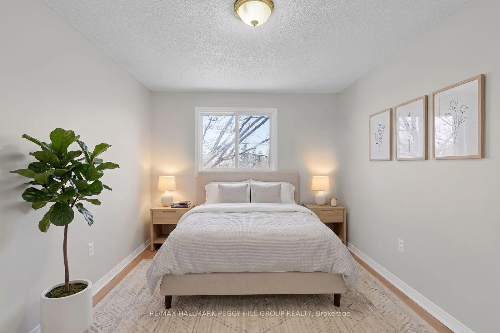 Photo 5 of 24 Geddes Crescent, Barrie, Northwest — HOMEH