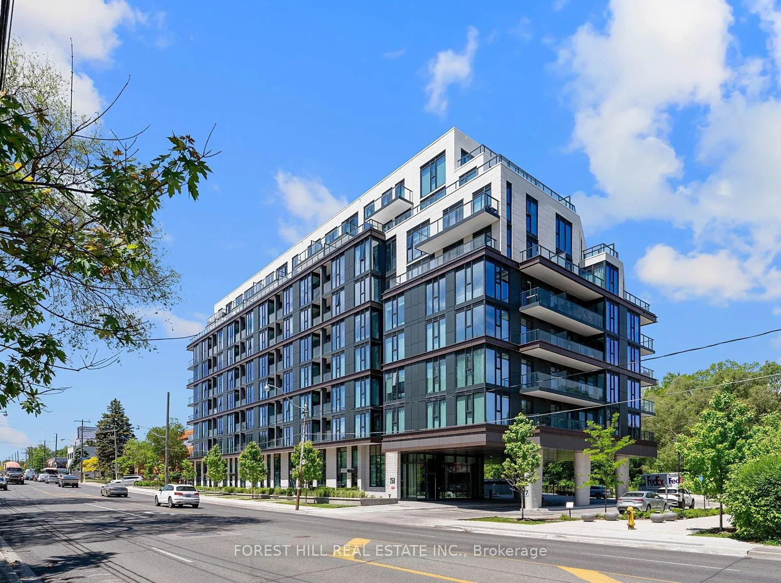 Front of Unit 906, 250 Lawrence Avenue W