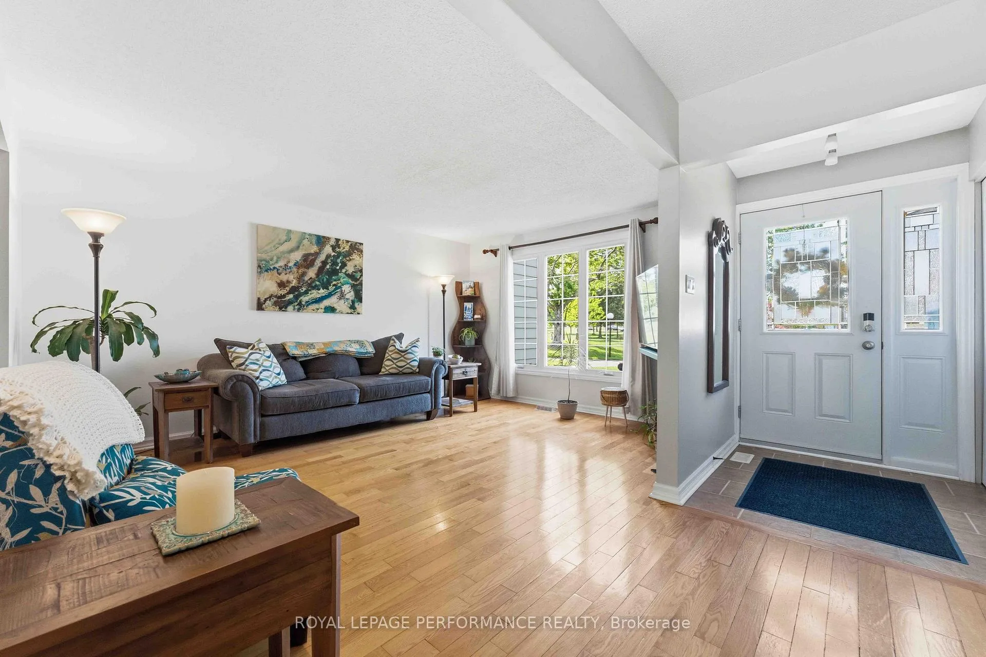 Photo 5 of Unit 5, 2051 Jasmine Crescent, Ottawa, Beacon Hill South — HOMEH