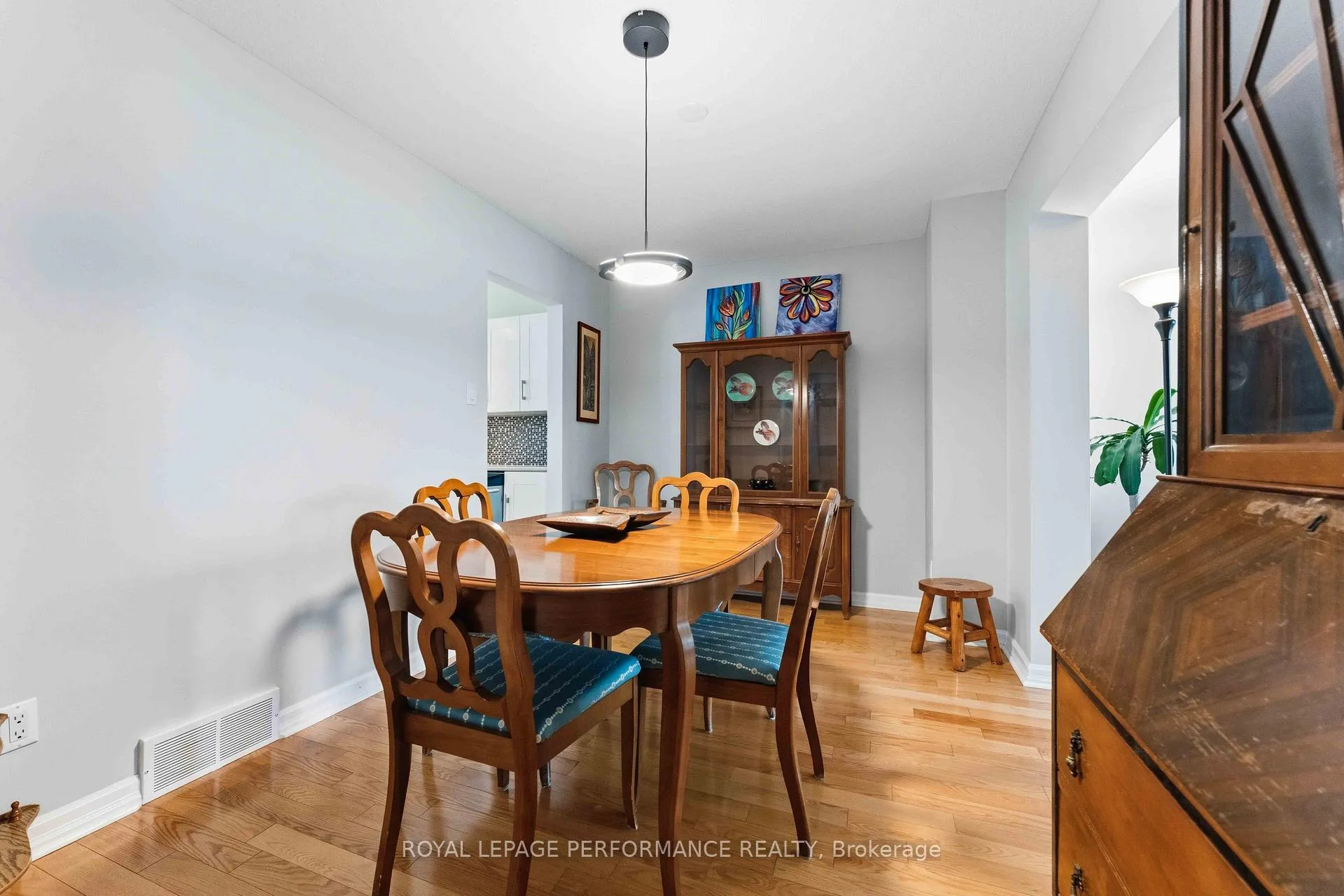 Photo 14 of Unit 5, 2051 Jasmine Crescent, Ottawa, Beacon Hill South — HOMEH