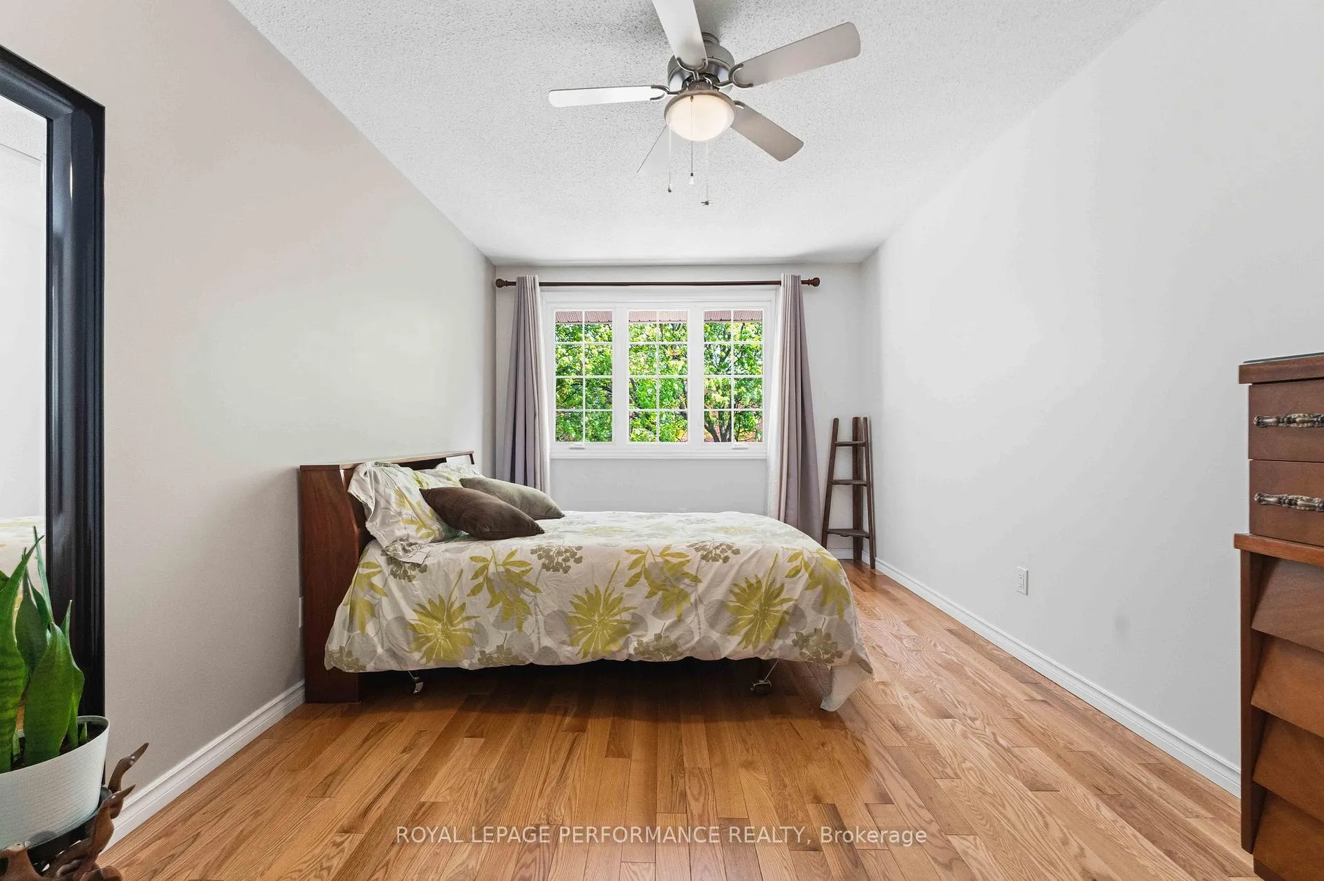 Photo 28 of Unit 5, 2051 Jasmine Crescent, Ottawa, Beacon Hill South — HOMEH