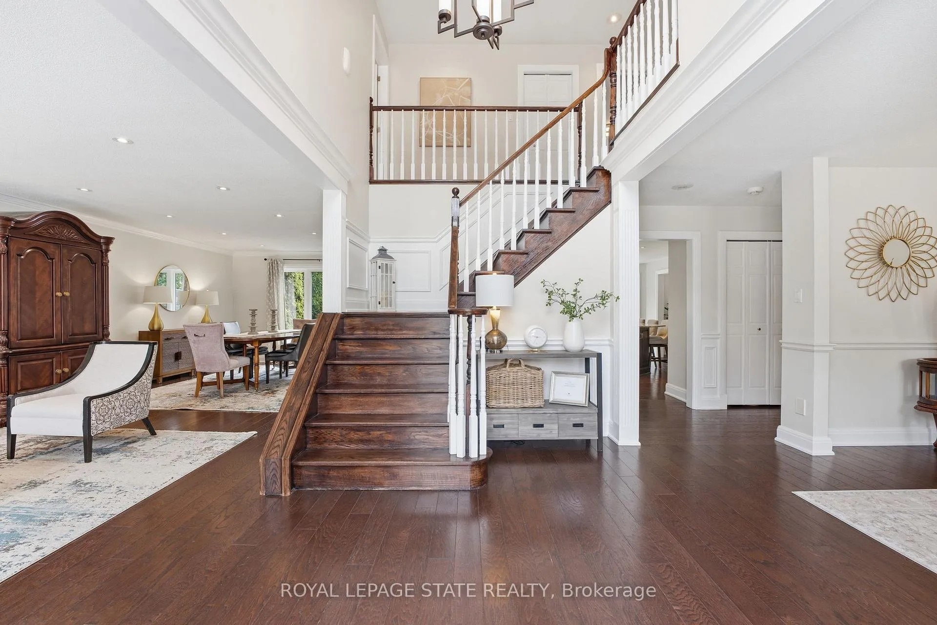 Photo 3 of 28 Deerview Avenue, Hamilton, Ancaster — HOMEH