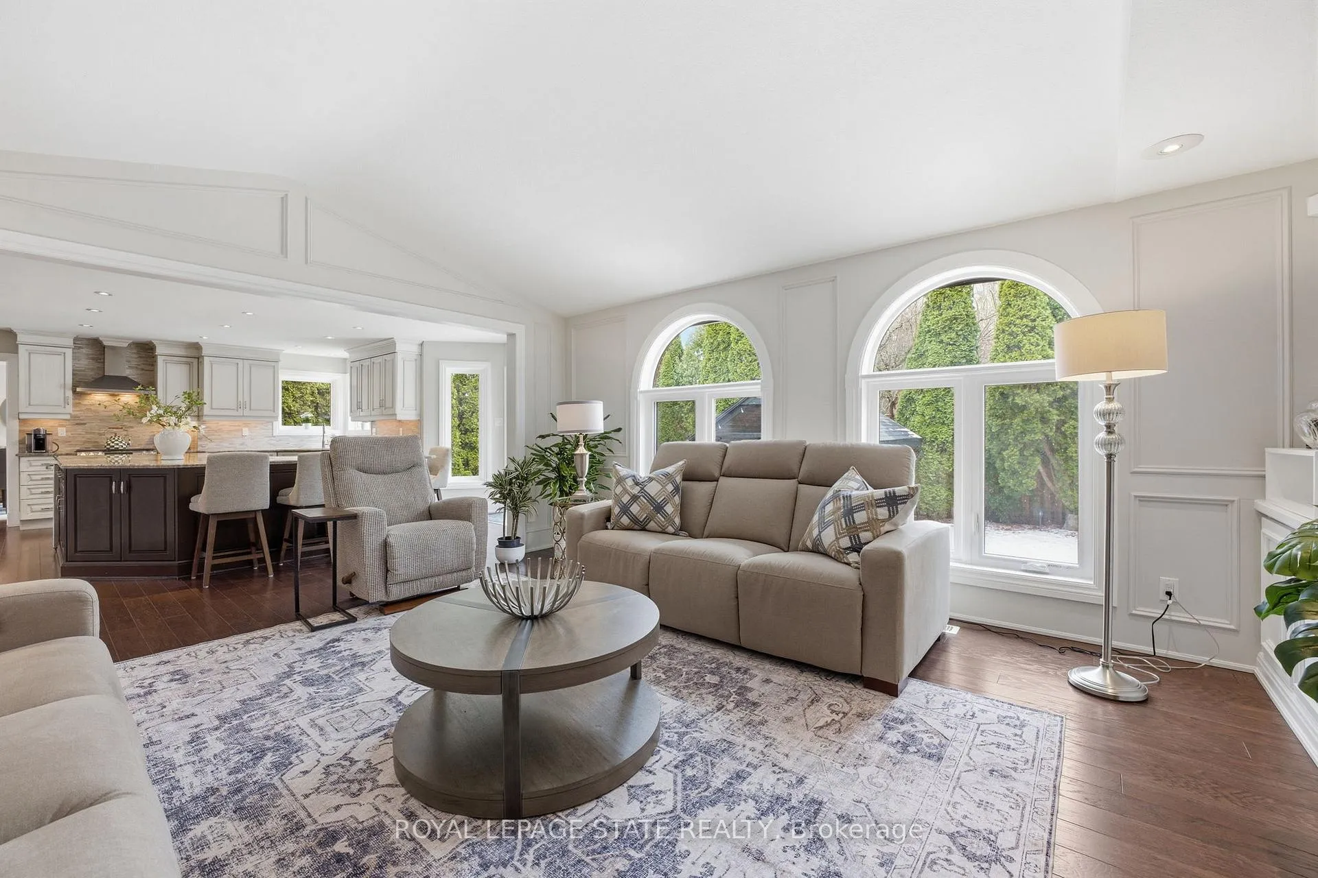 Photo 20 of 28 Deerview Avenue, Hamilton, Ancaster — HOMEH