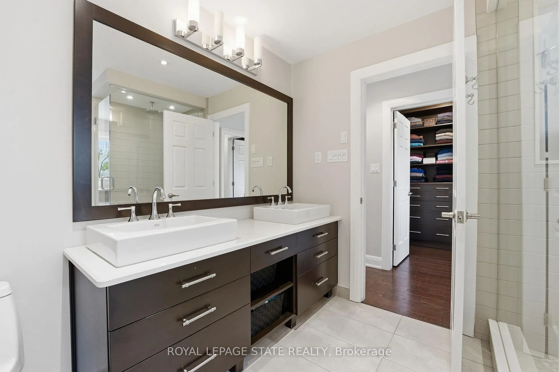 Photo 28 of 28 Deerview Avenue, Hamilton, Ancaster — HOMEH