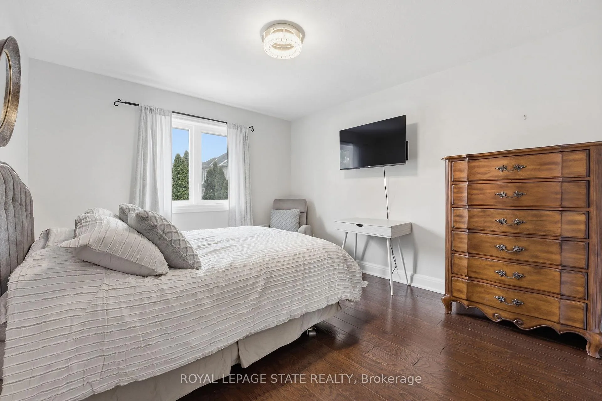 Photo 33 of 28 Deerview Avenue, Hamilton, Ancaster — HOMEH