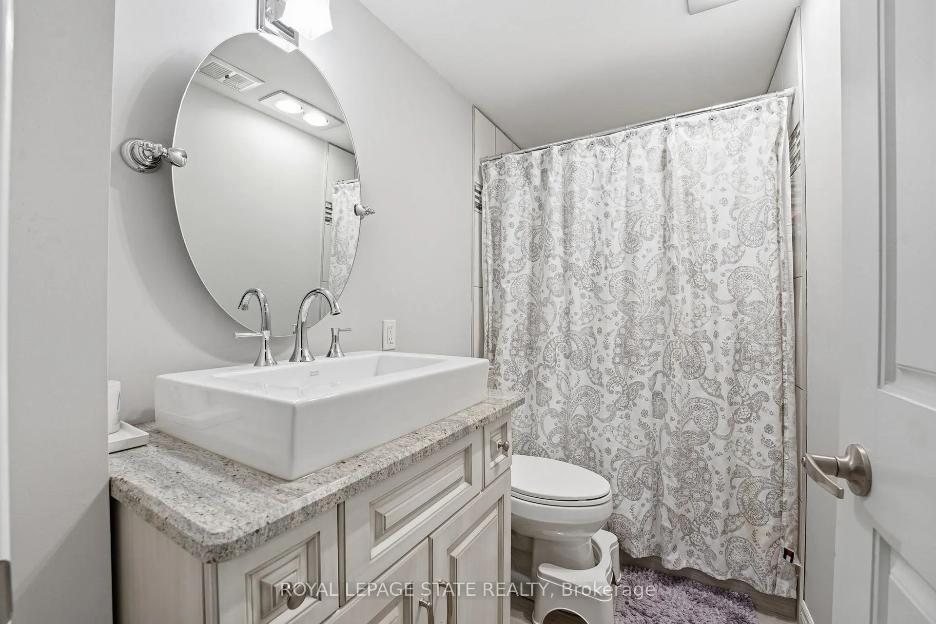 Photo 40 of 28 Deerview Avenue, Hamilton, Ancaster — HOMEH