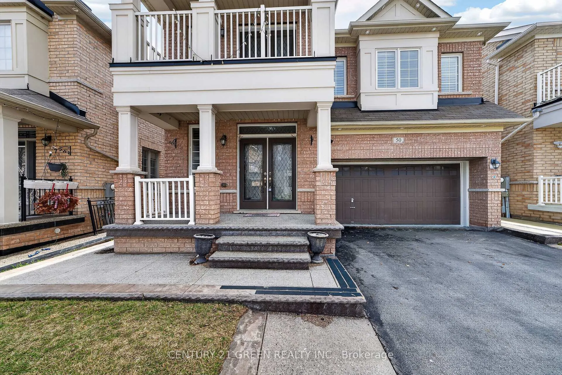 Photo 4 of 50 Bellcrest Road, Brampton, Credit Valley — HOMEH
