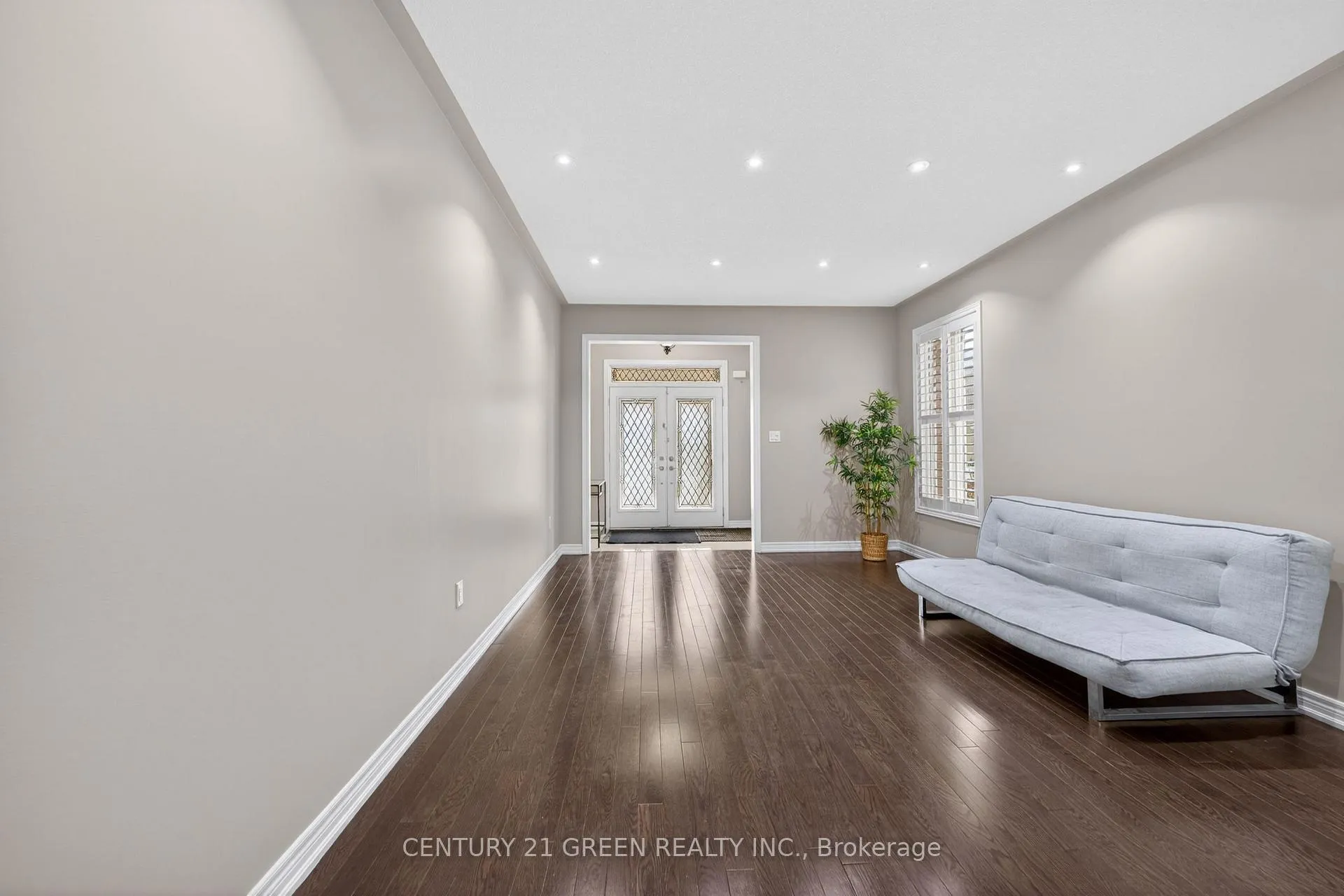 Photo 9 of 50 Bellcrest Road, Brampton, Credit Valley — HOMEH