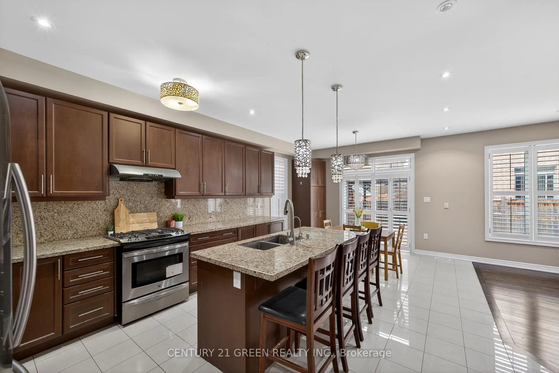 Photo 10 of 50 Bellcrest Road, Brampton, Credit Valley — HOMEH
