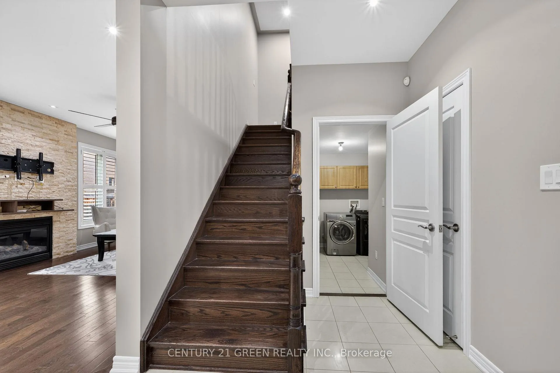 Photo 16 of 50 Bellcrest Road, Brampton, Credit Valley — HOMEH