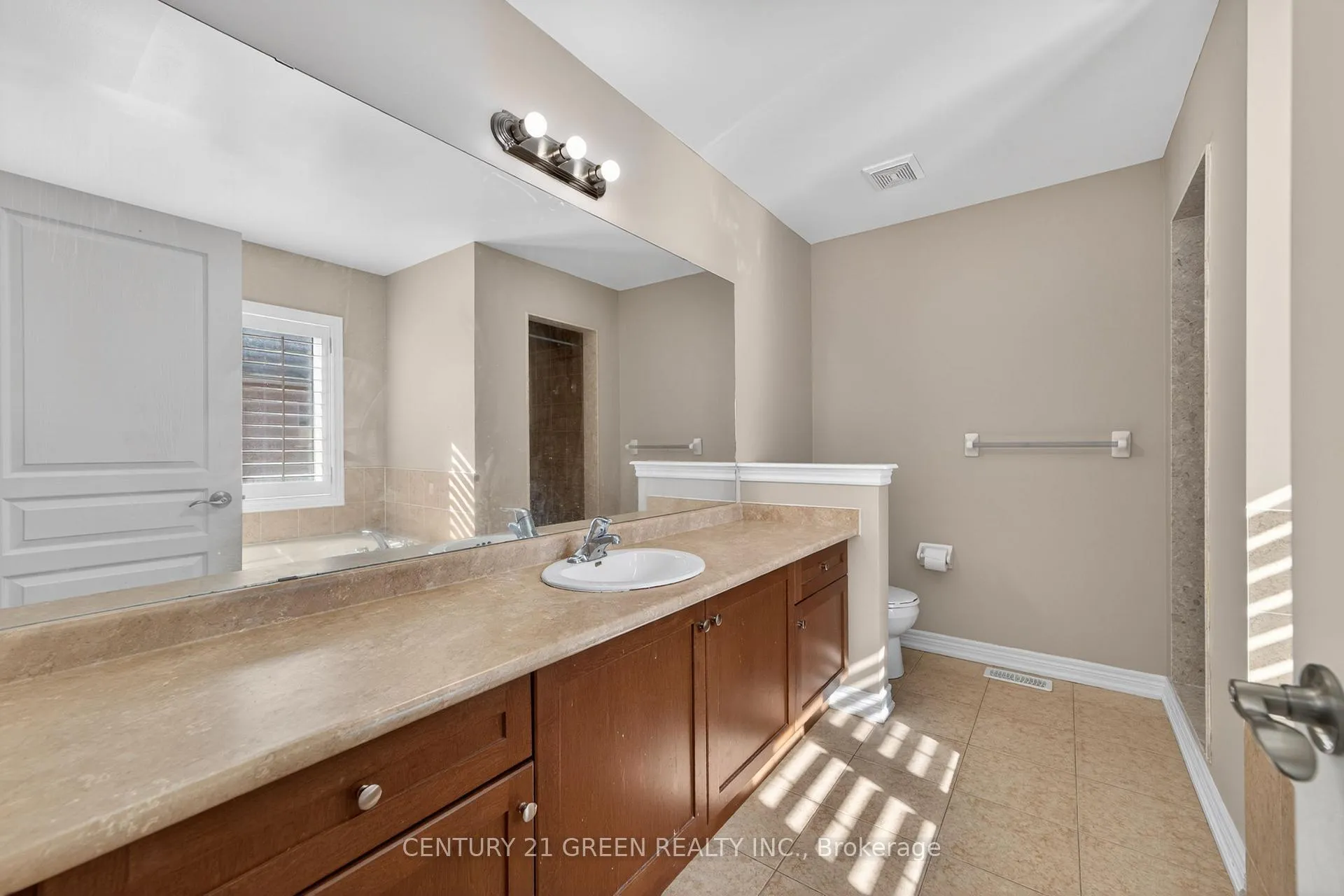 Photo 22 of 50 Bellcrest Road, Brampton, Credit Valley — HOMEH