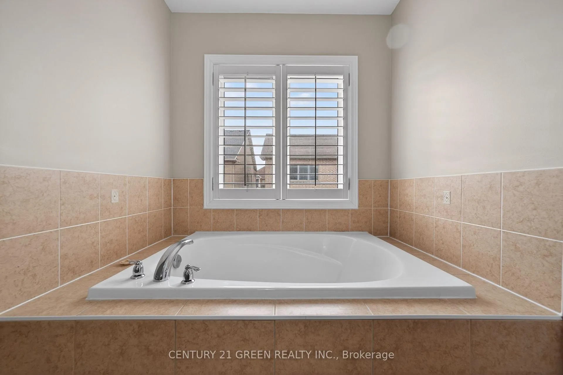 Photo 23 of 50 Bellcrest Road, Brampton, Credit Valley — HOMEH
